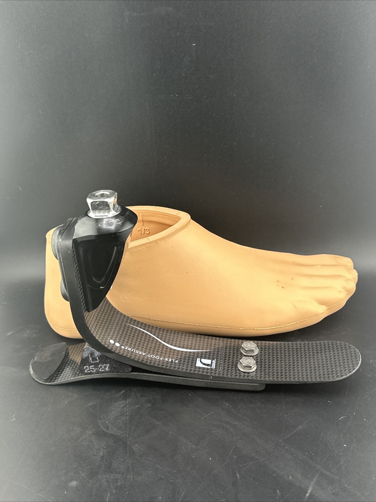 Ossur Flex Foot Assure Prosthetic Foot. Size 25. Category 2. Right Shell