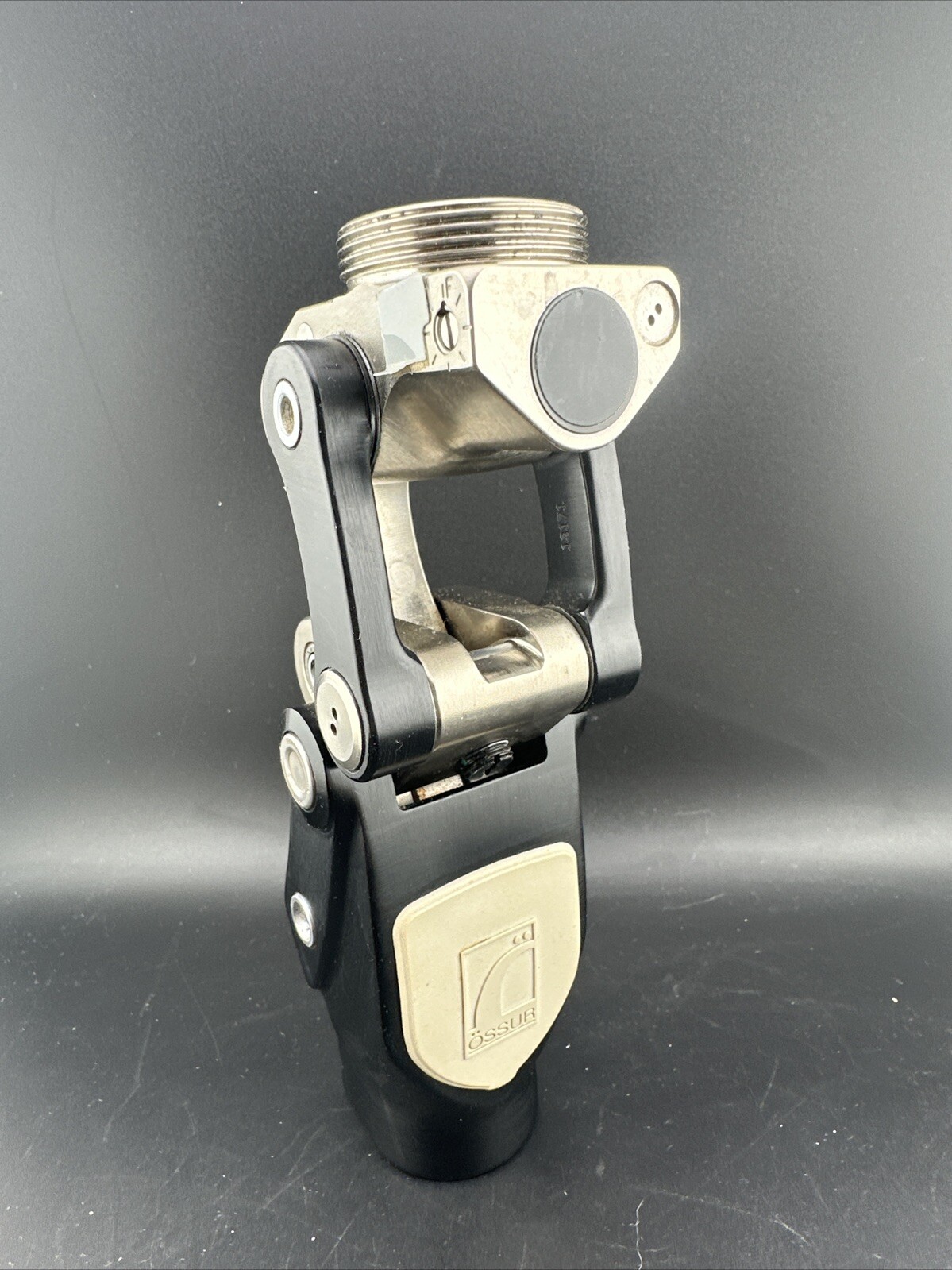 Ossur 2000 Prosthetic knee. Perfect Condition. Hydraulic Is Good And Tested
