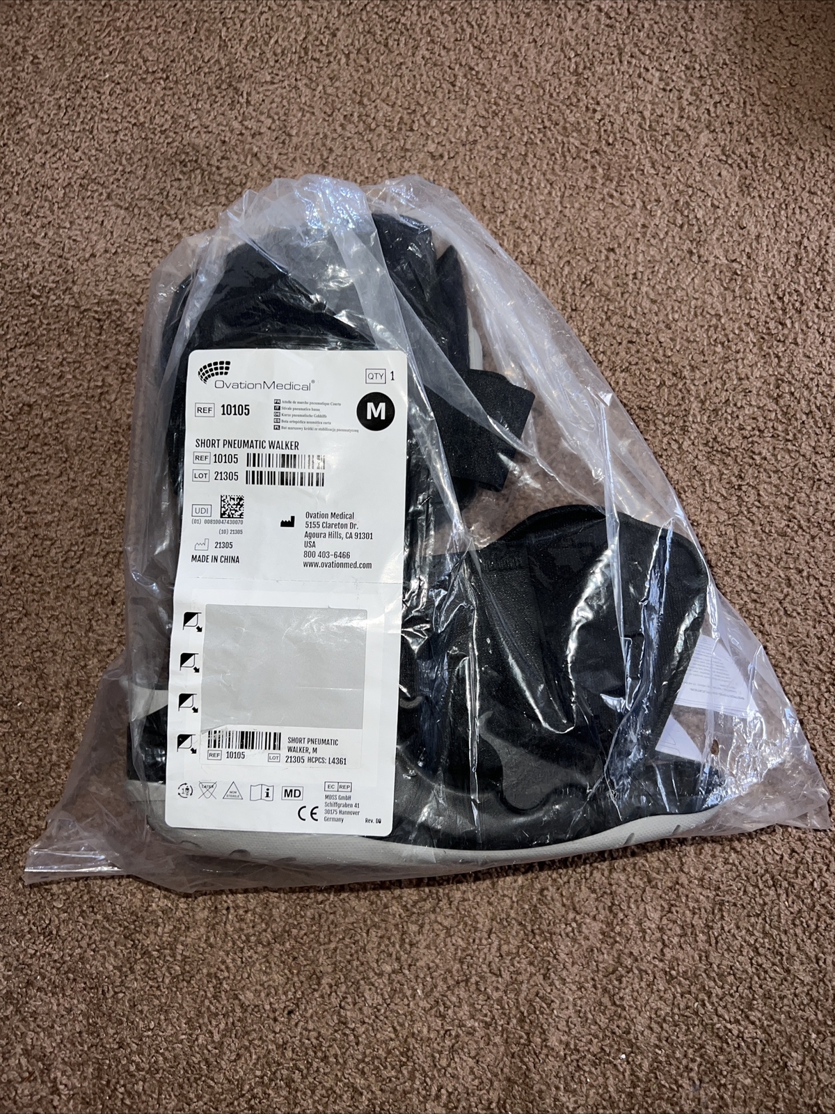 10105 Ovation Medical Pneumatic Shockpod Short Walker Brace Medium – Gray/Black