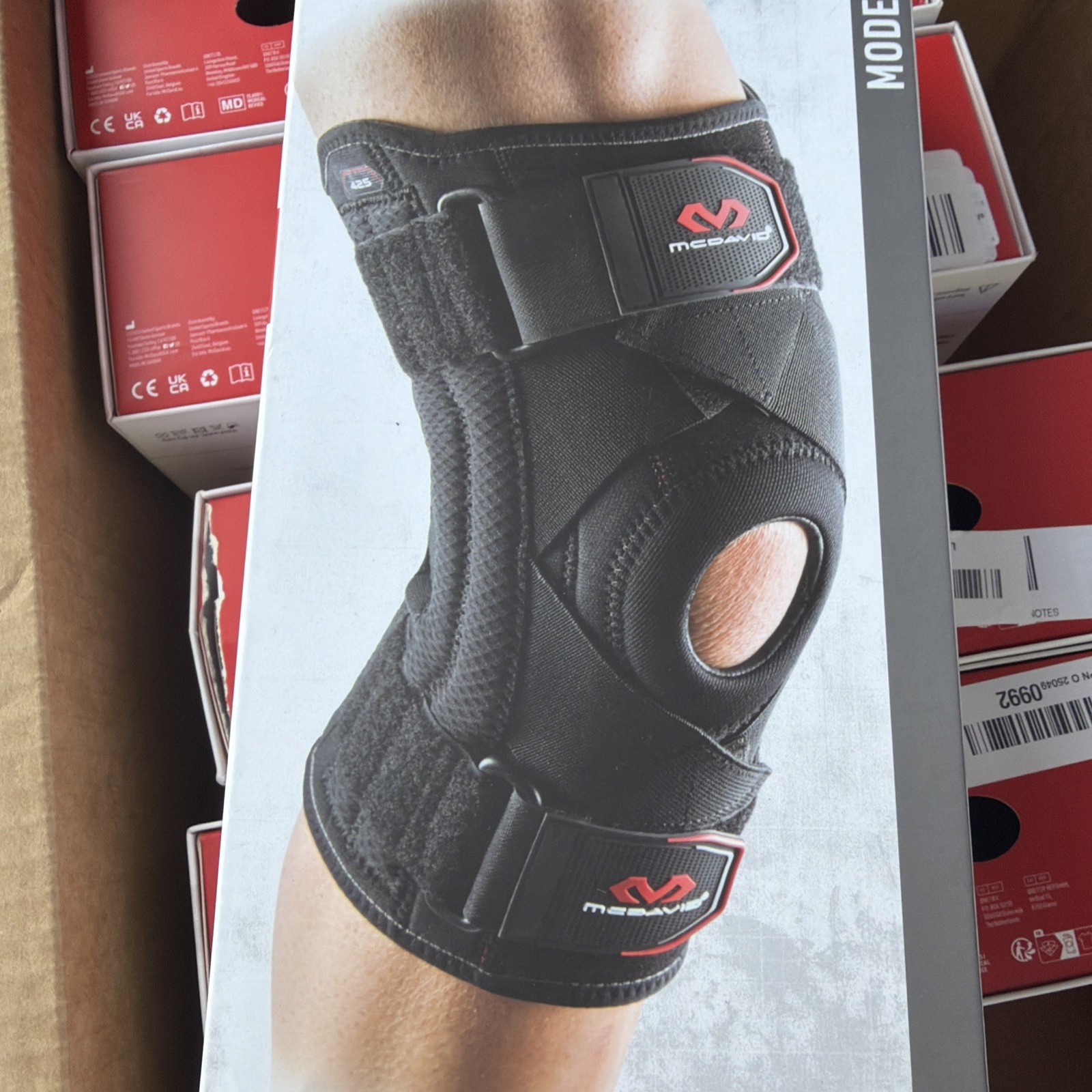 Mcdavid Level 2 Knee support w/ stays & cross straps size large 15-17.5