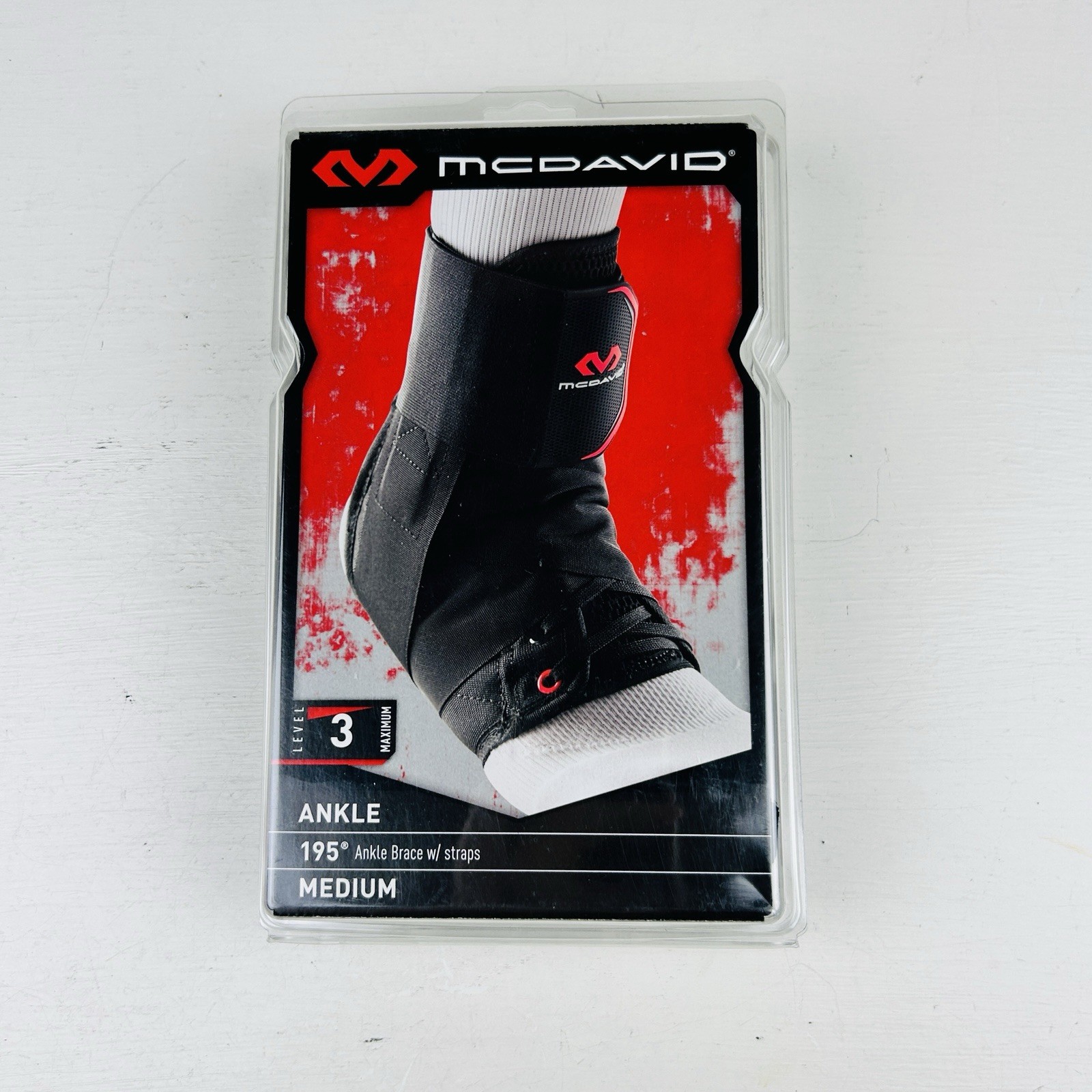 New! McDavid 195 ankle brace lace-up W/straps level 3 medium 8.5-9.5”