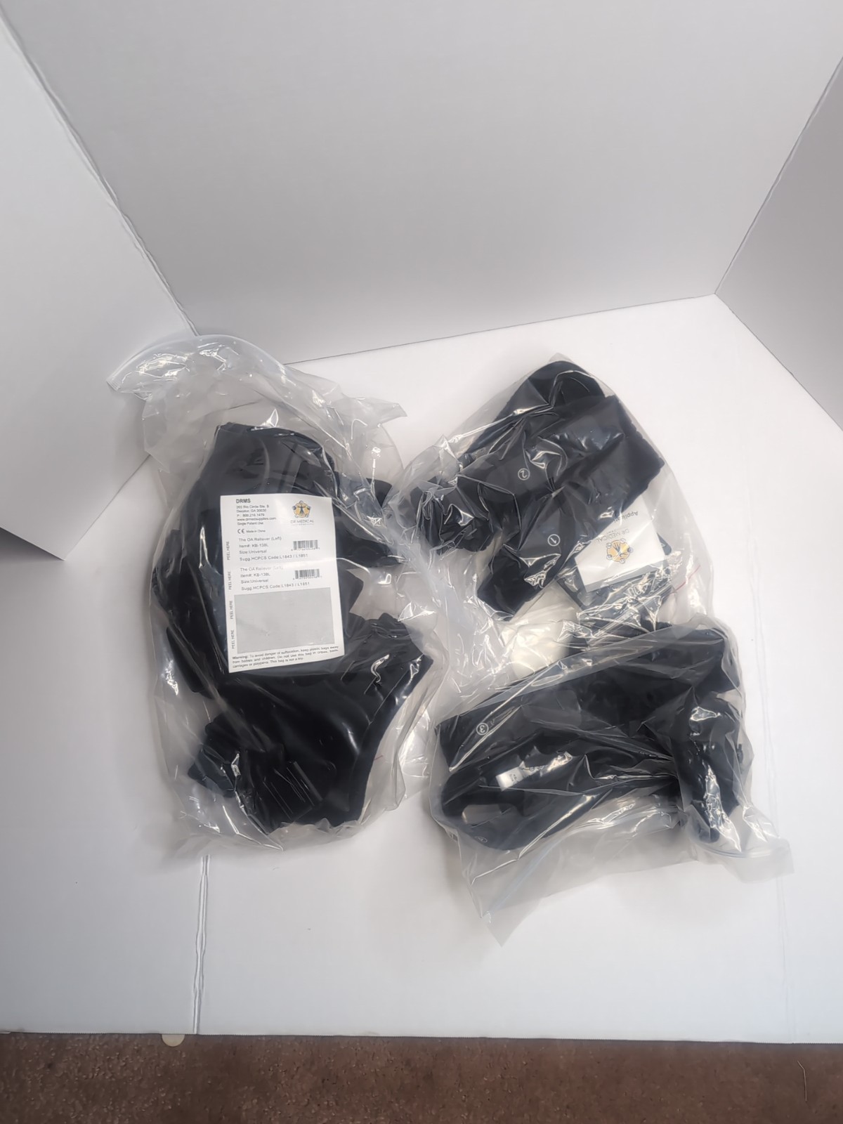 NEW Set Of 2 Dr Medical DRMS The OA Reliever R/L Knee Brace KB-138L Universal