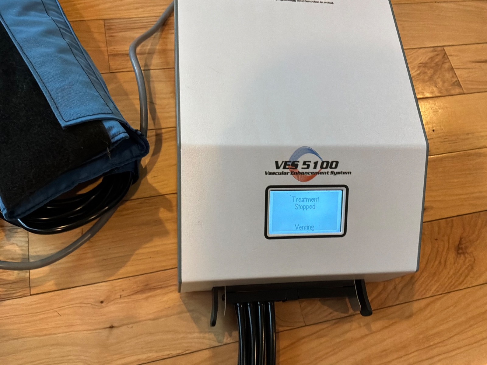 VES 5100 Digital Leg Compression System Single Sleeve Touchscreen USA Working