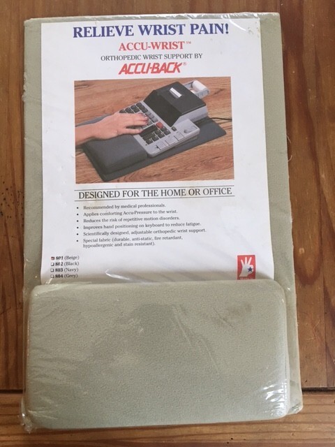 ORTHOPEDIC KEYBOARD WRIST SUPPORT ACCU-WRIST NEW BEIGE