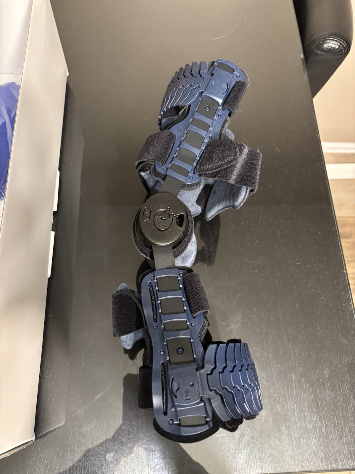 Bauerfeind SecuTec Gene Flex, Knee Brace Size 1 Adjust Type L Blue Color