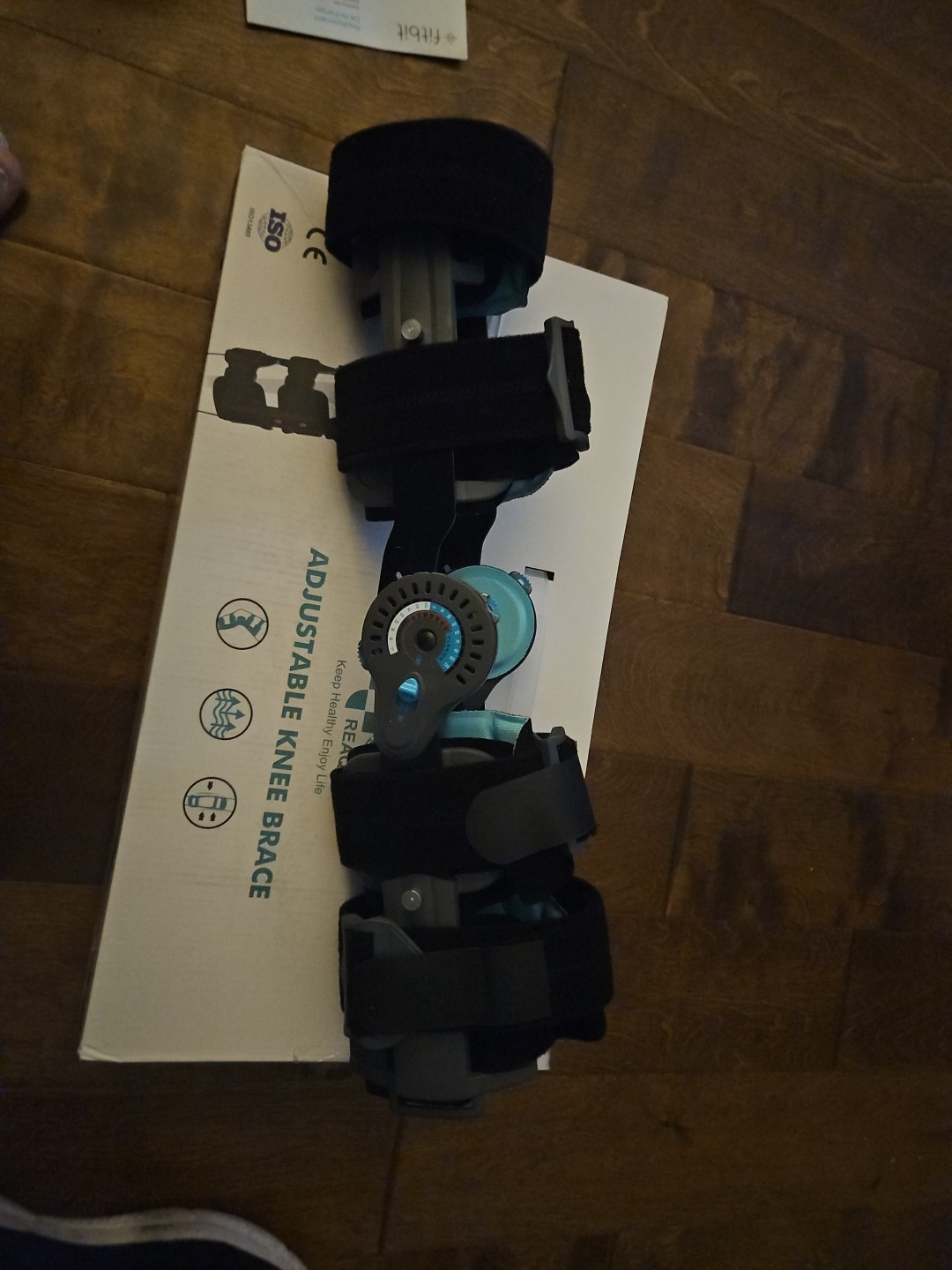 REAQER ADJUSTABLE KNEE BRACE