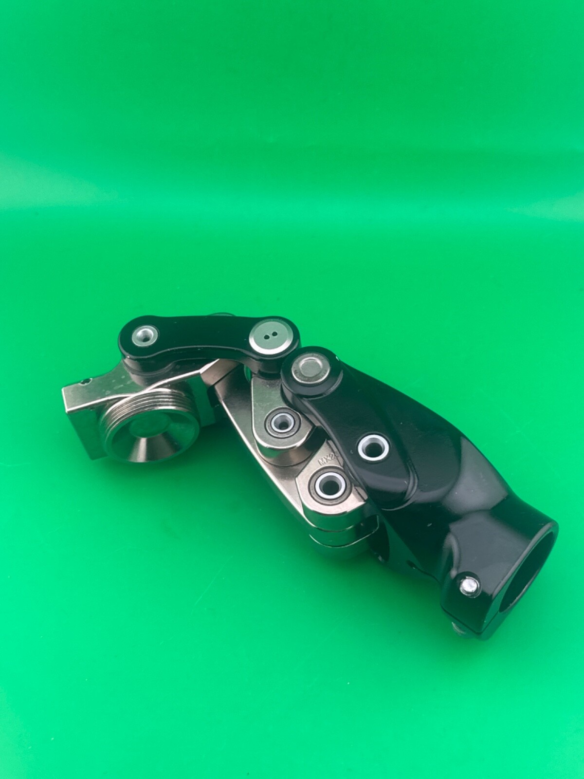 Ossur 1900 prosthetic knee. Excellent condition.