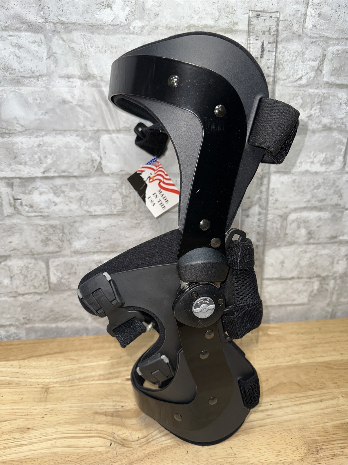 BLEDSOE KNEE BRACE ALIGNAIR MEDIAL LARGE RIGHT Msrp $649