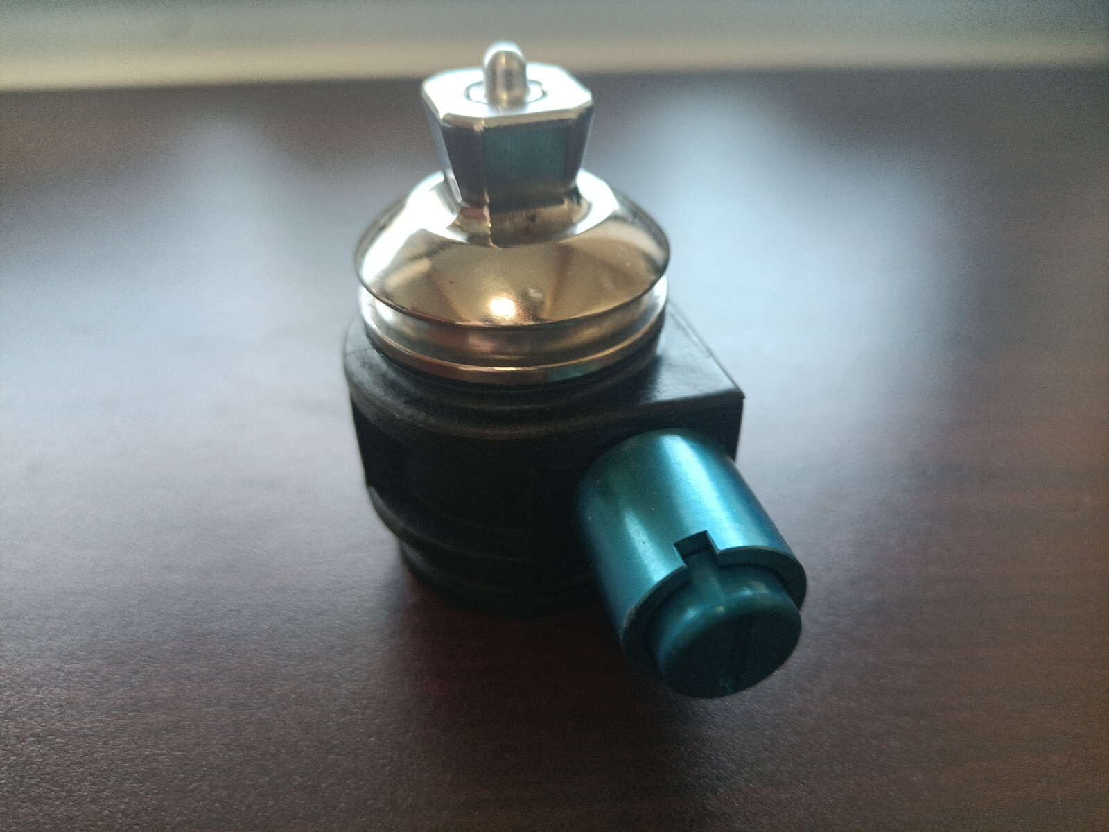 ALPS SOUTH S498-P locking device with pyramid