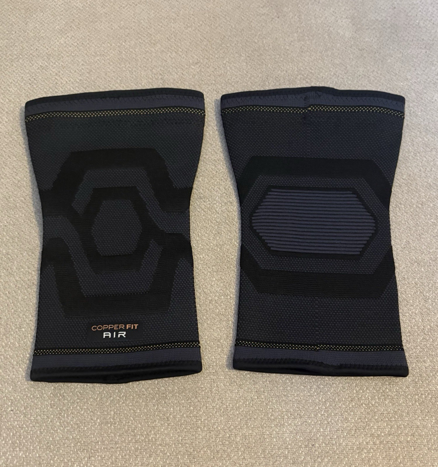 Copper Fit Ellite Knee Compression Sleeve 1 Pair S/M Black M2C