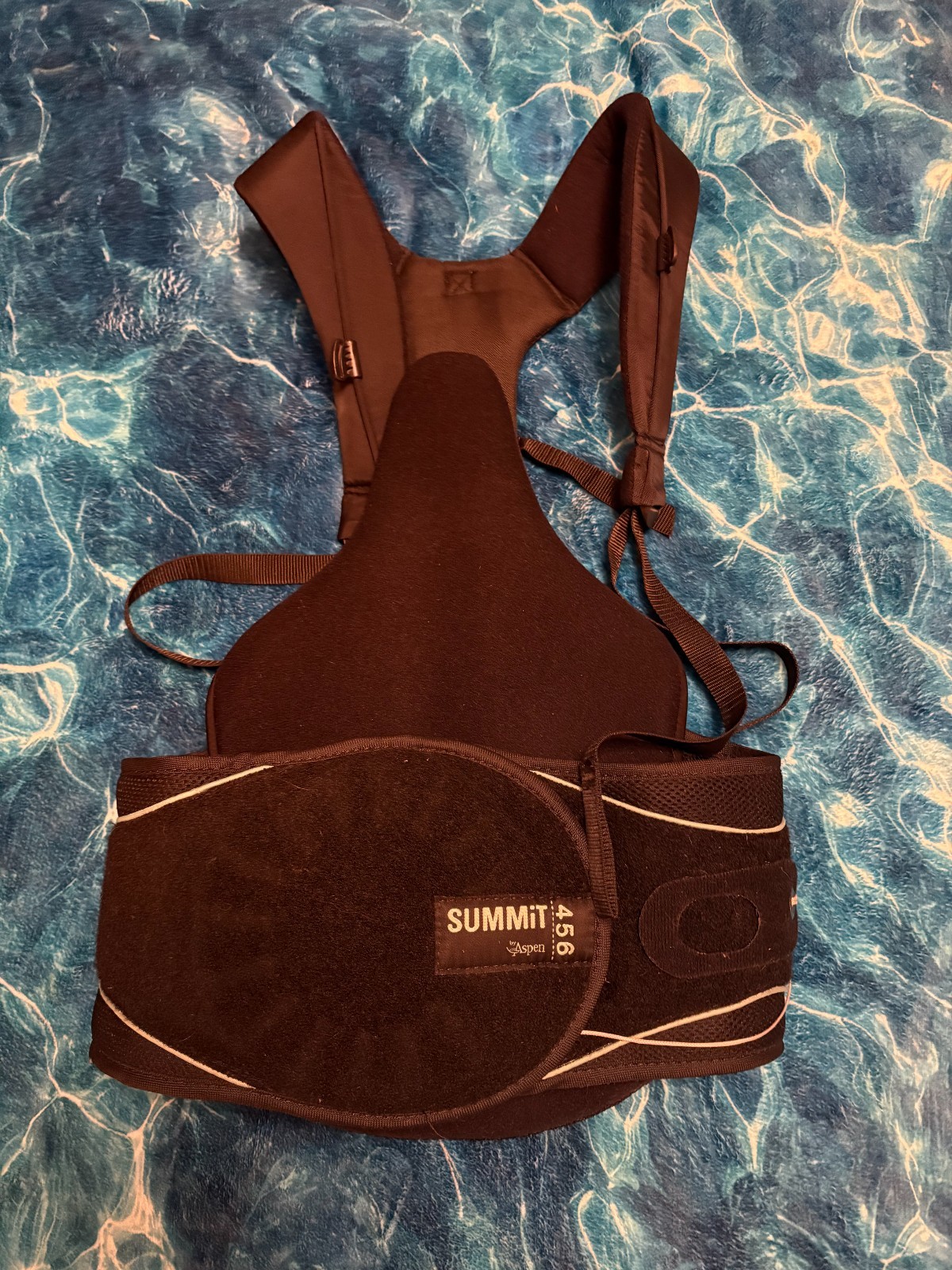 Aspen Summit 456 Fully Adjustable Back Brace Black – Size Small