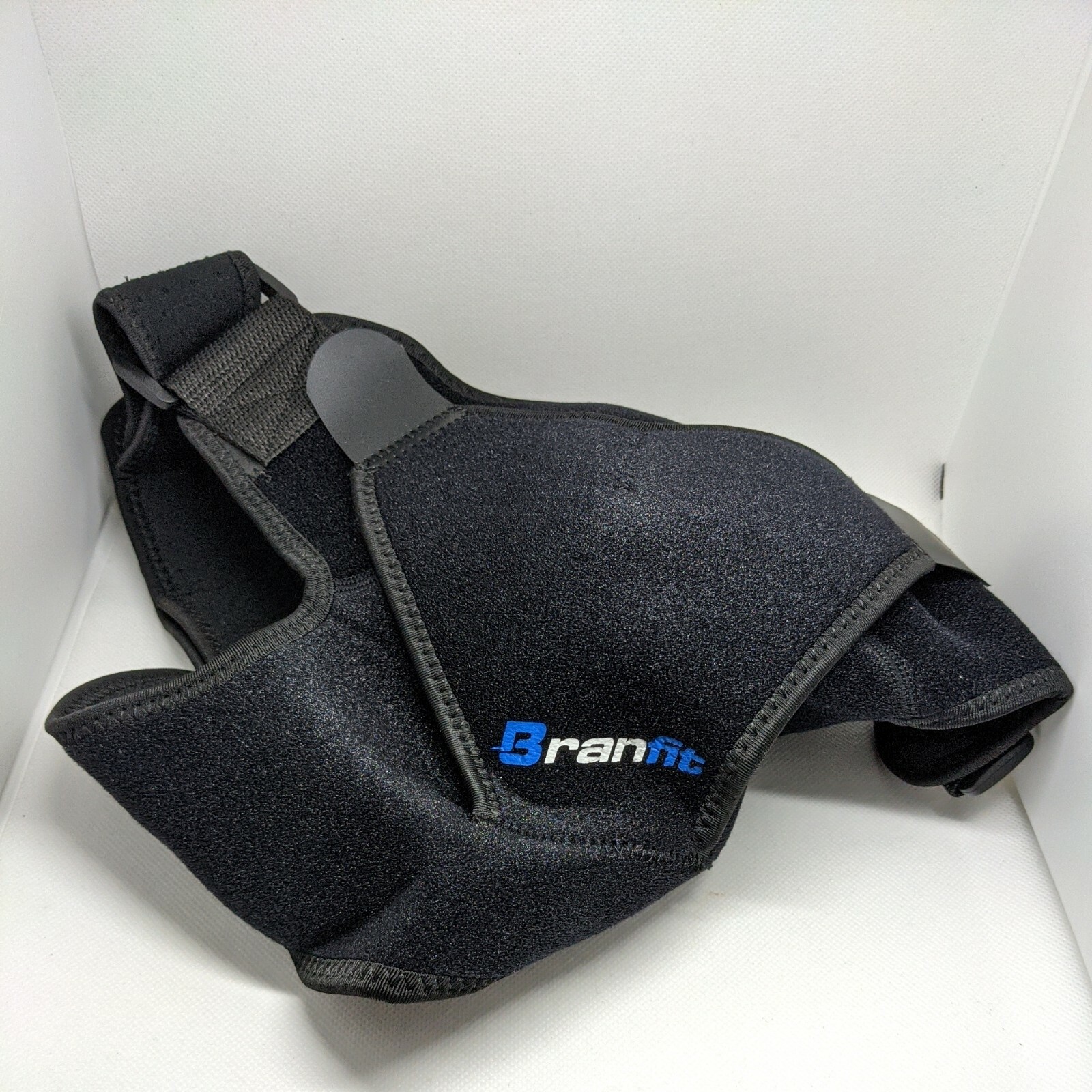 Shoulder Brace Brandit Black Comfortable Fit #542