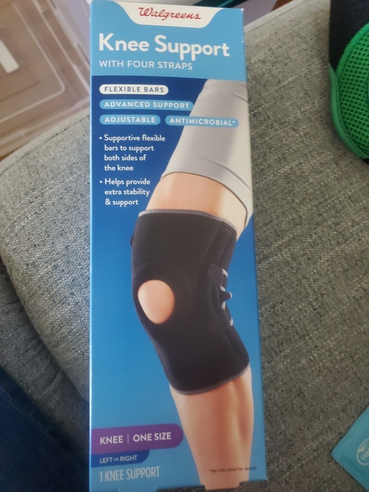 Knee Support w/ 4 Straps Adjustable 1 Size Fits Most Left Or Right
