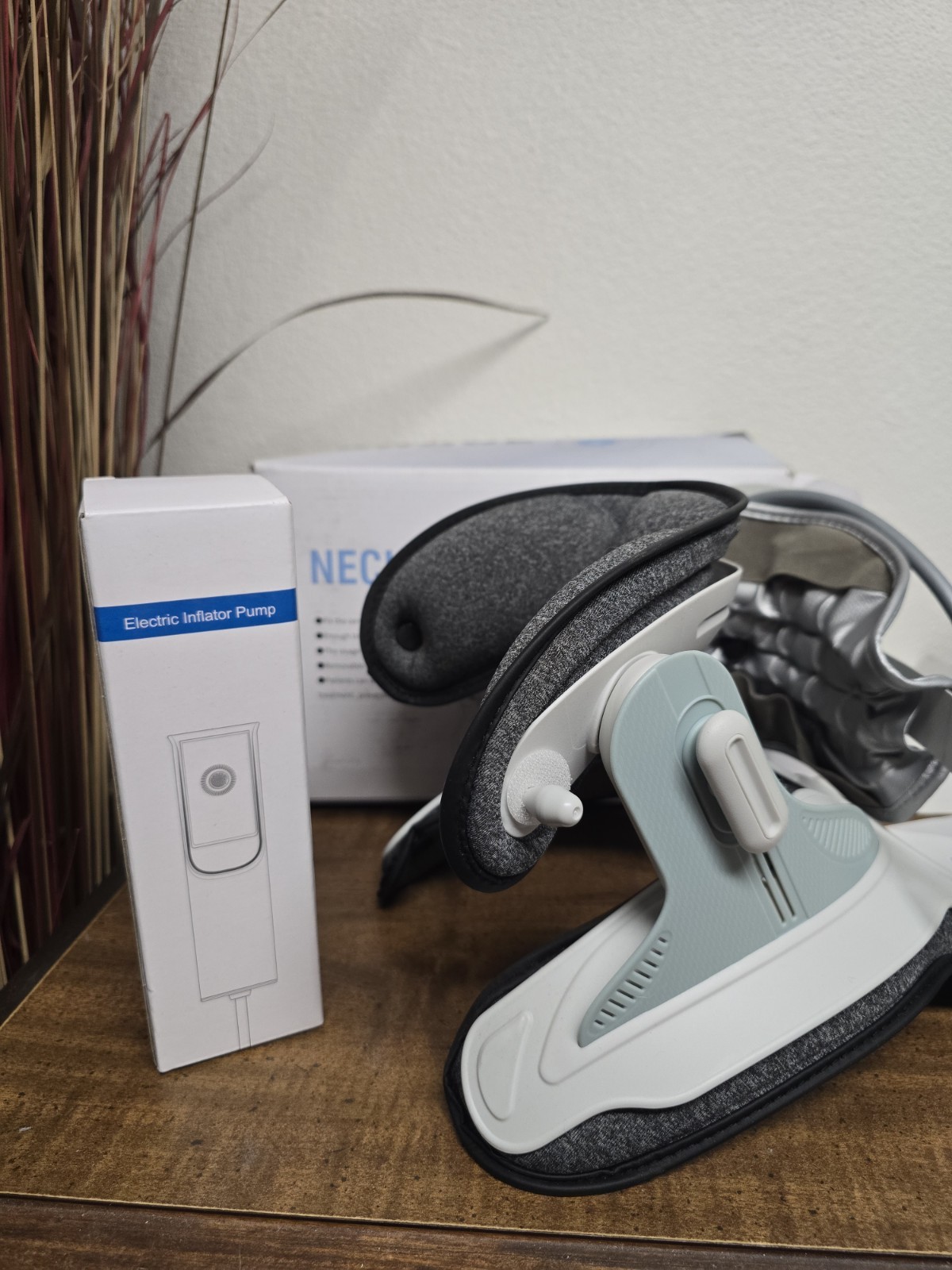 Neck Brace Cervical Neck Traction Device With Electric Pump. Air Pressure NEW