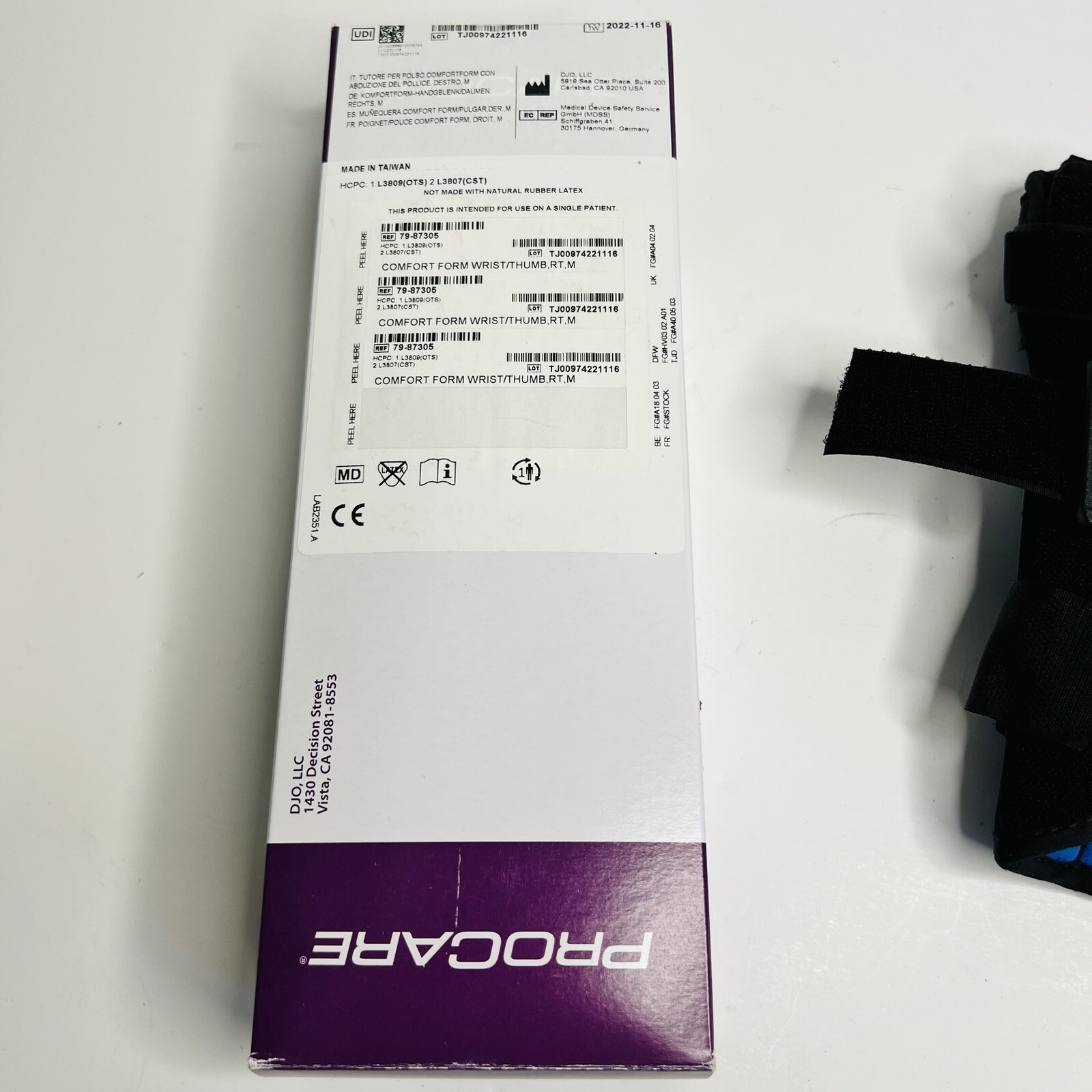 DJO GLOBAL PROCARE 79-87305 COMFORT FORM WRIST WITH THUMB RIGHT MEDIUM
