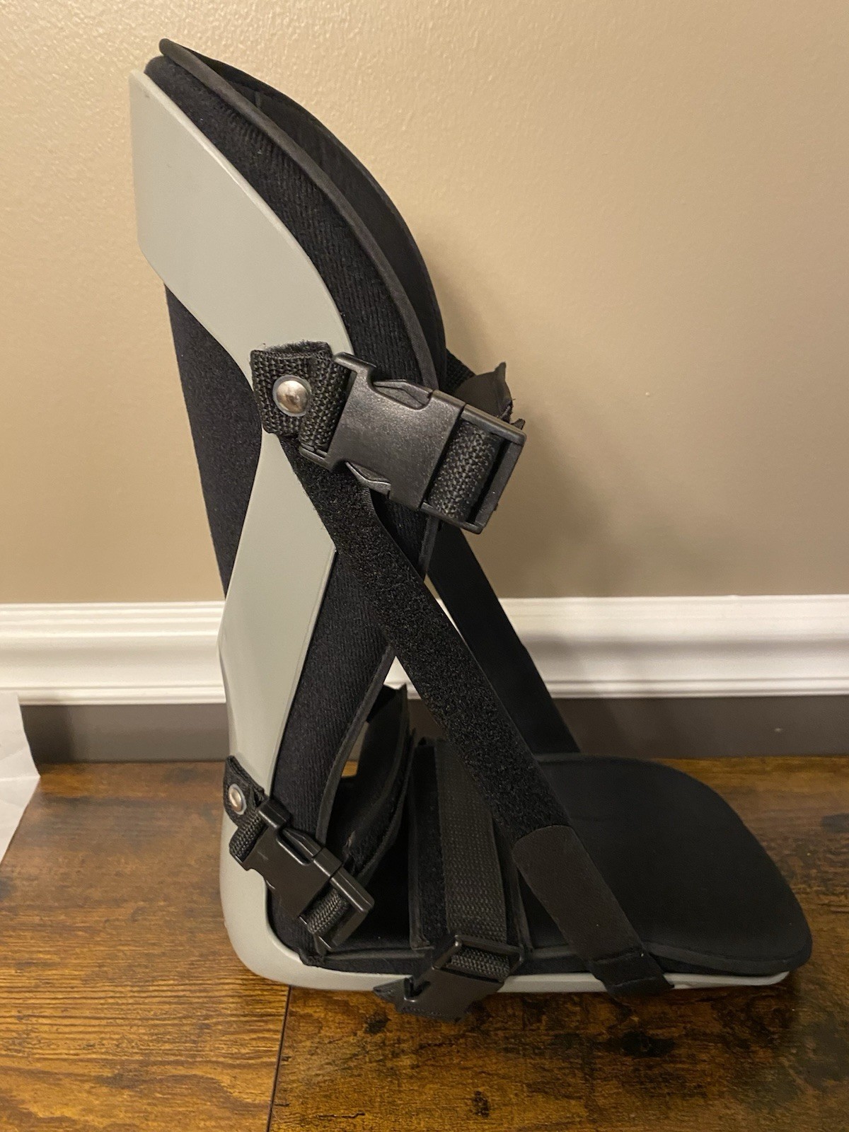 UNITED Surgical Plantar Fasciitis Night Splint Medium US 12035 Adjustable Pain