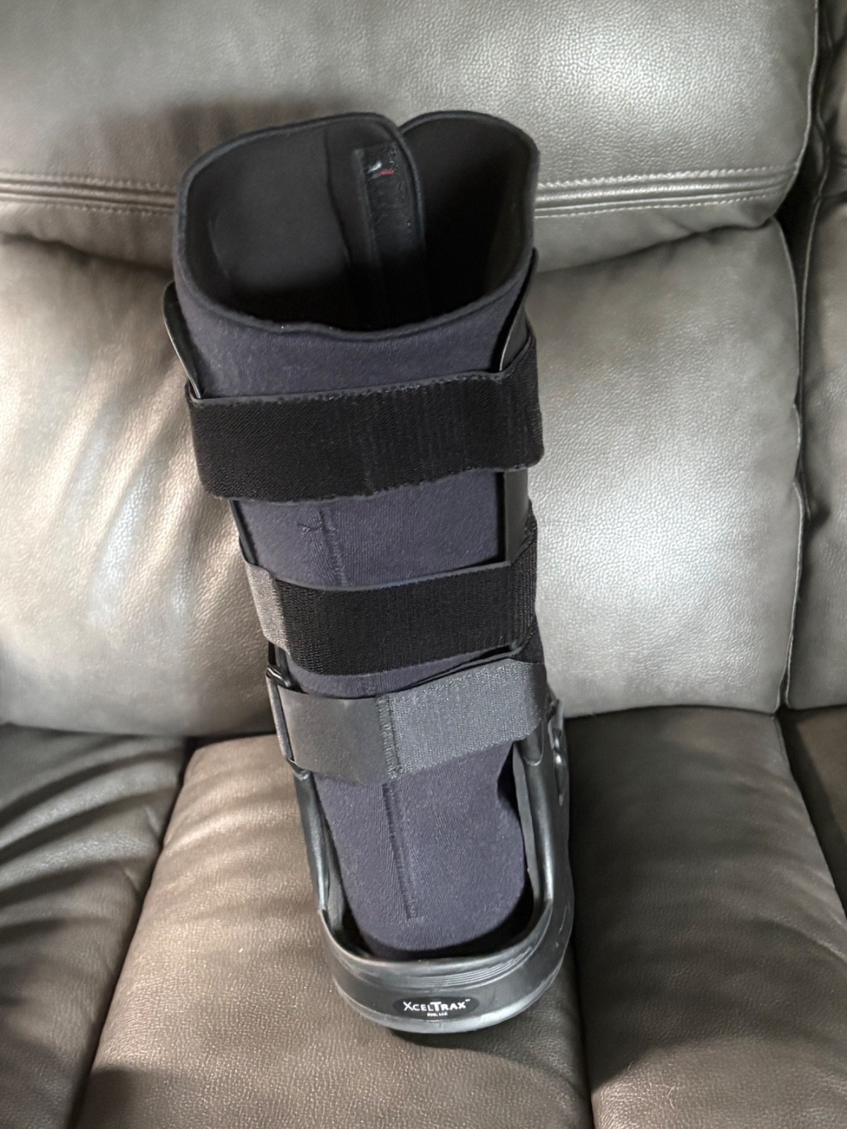 New Air pump DJO Brand XCEL TRAX Full Tall Boot Brace Size LARGE 18” high