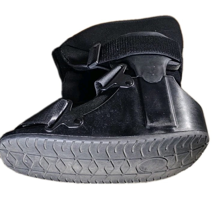 United Ortho Short Cam Walker Fracture Boot, Large Black See Description