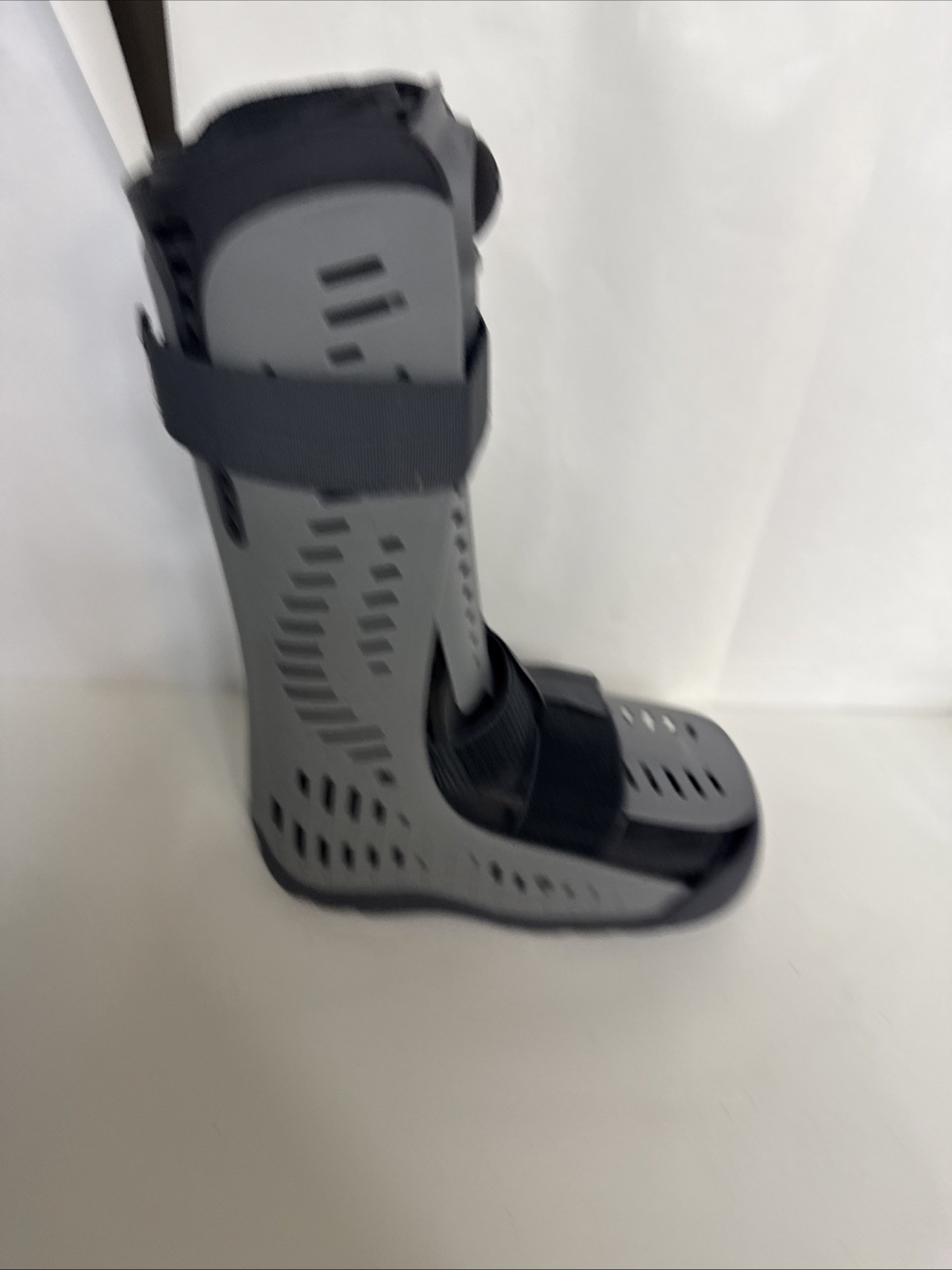 Ossur Rebound Air Walker Boot High Top, Small, New Open Box