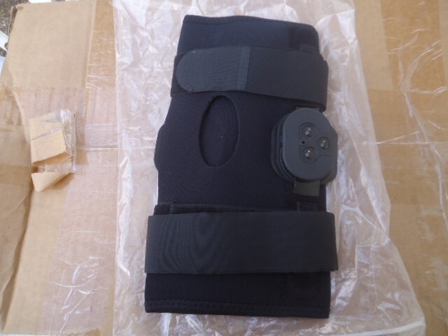 Hinged Knee Brace Adjustable Wraparound Open Patella Support External Medium New