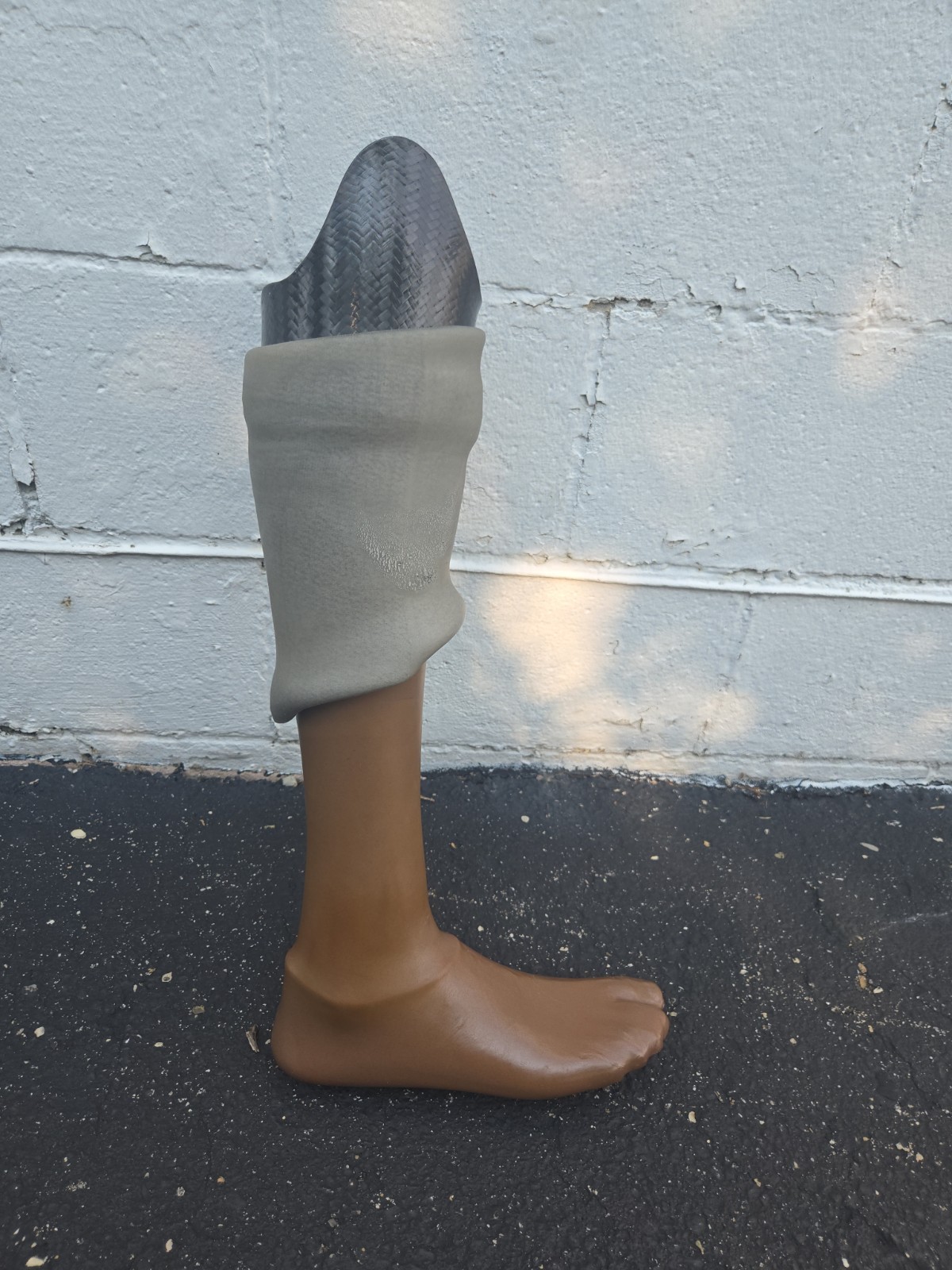 Orthopedic Prostetic Below The Knee (Right Foot) With Sleeve Attached With Wear!