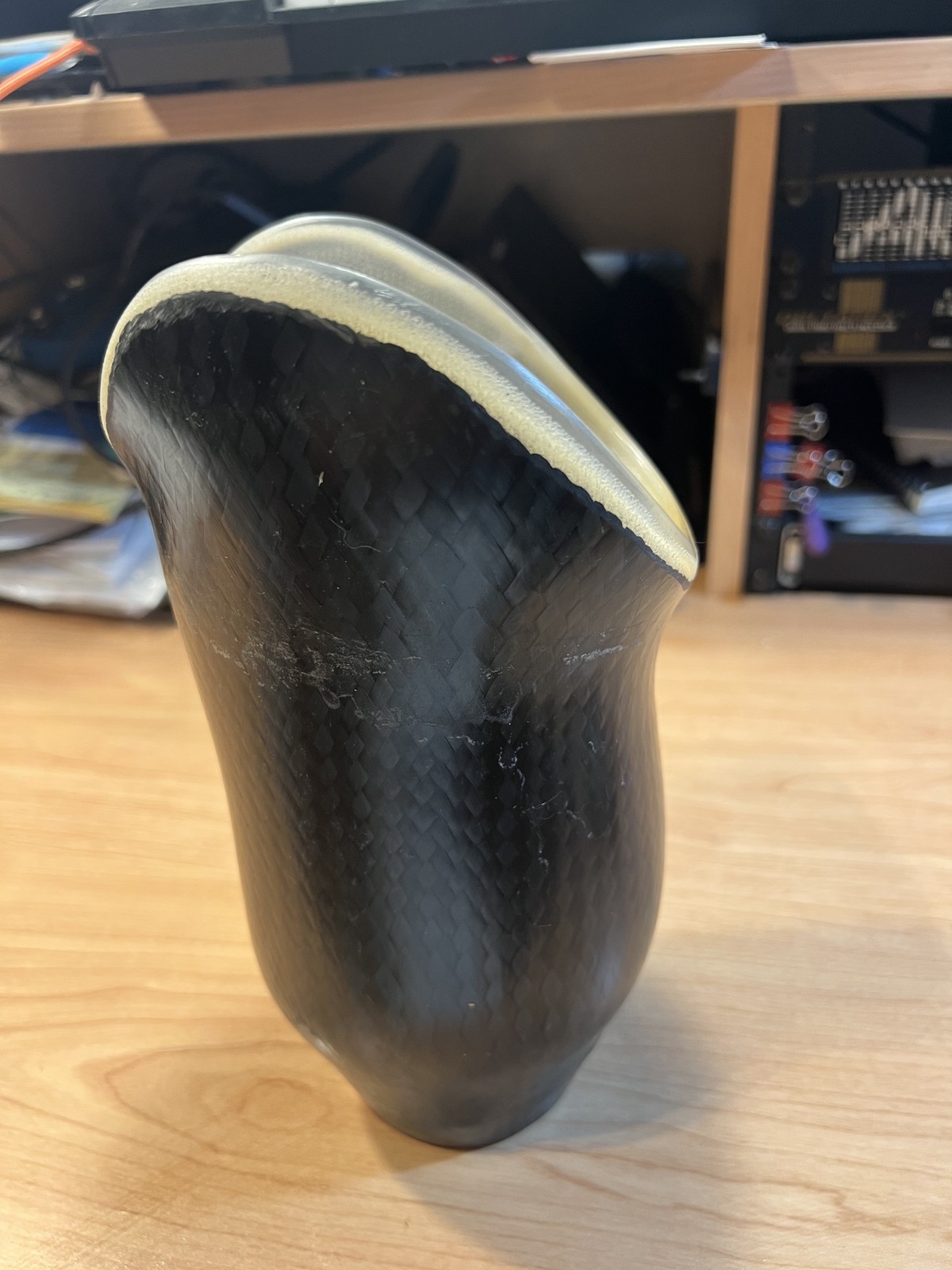Right leg Below Knee (BK) Prosthetic Socket Carbon Fiber USED