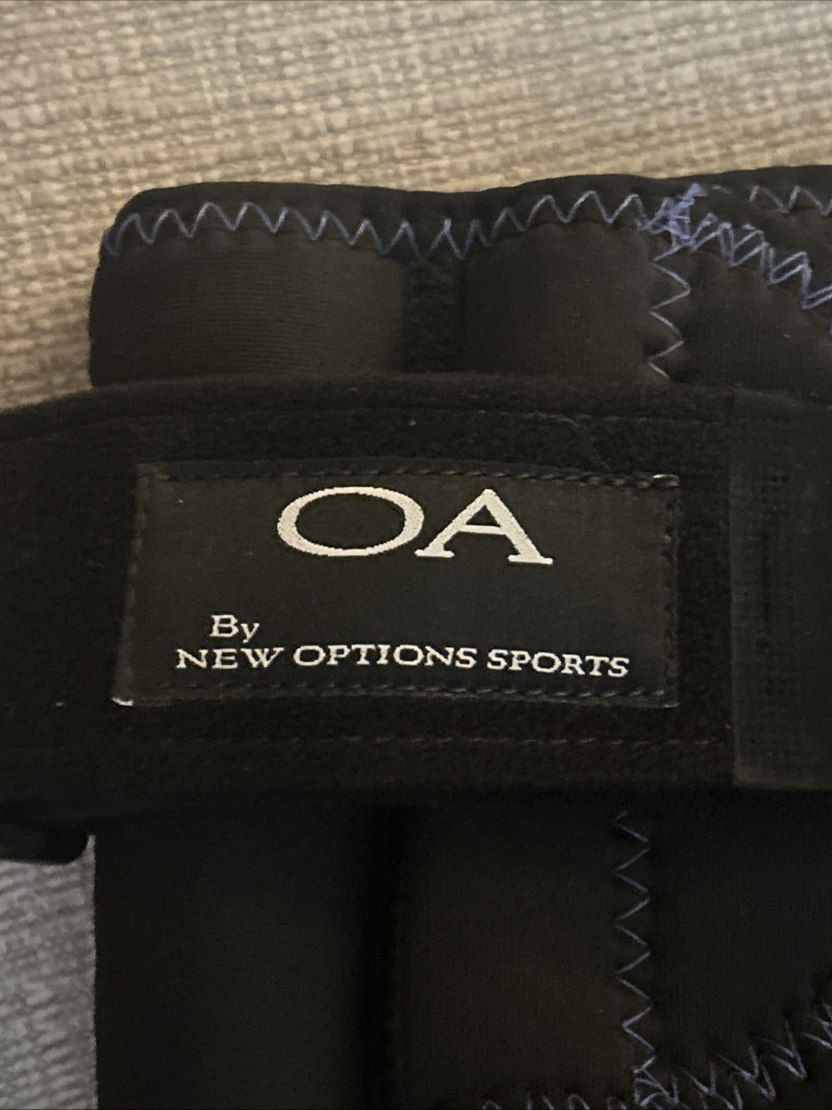 New Option Sports OA Knee Brace Left Leg Lateral / Right Leg Medial Relief Large