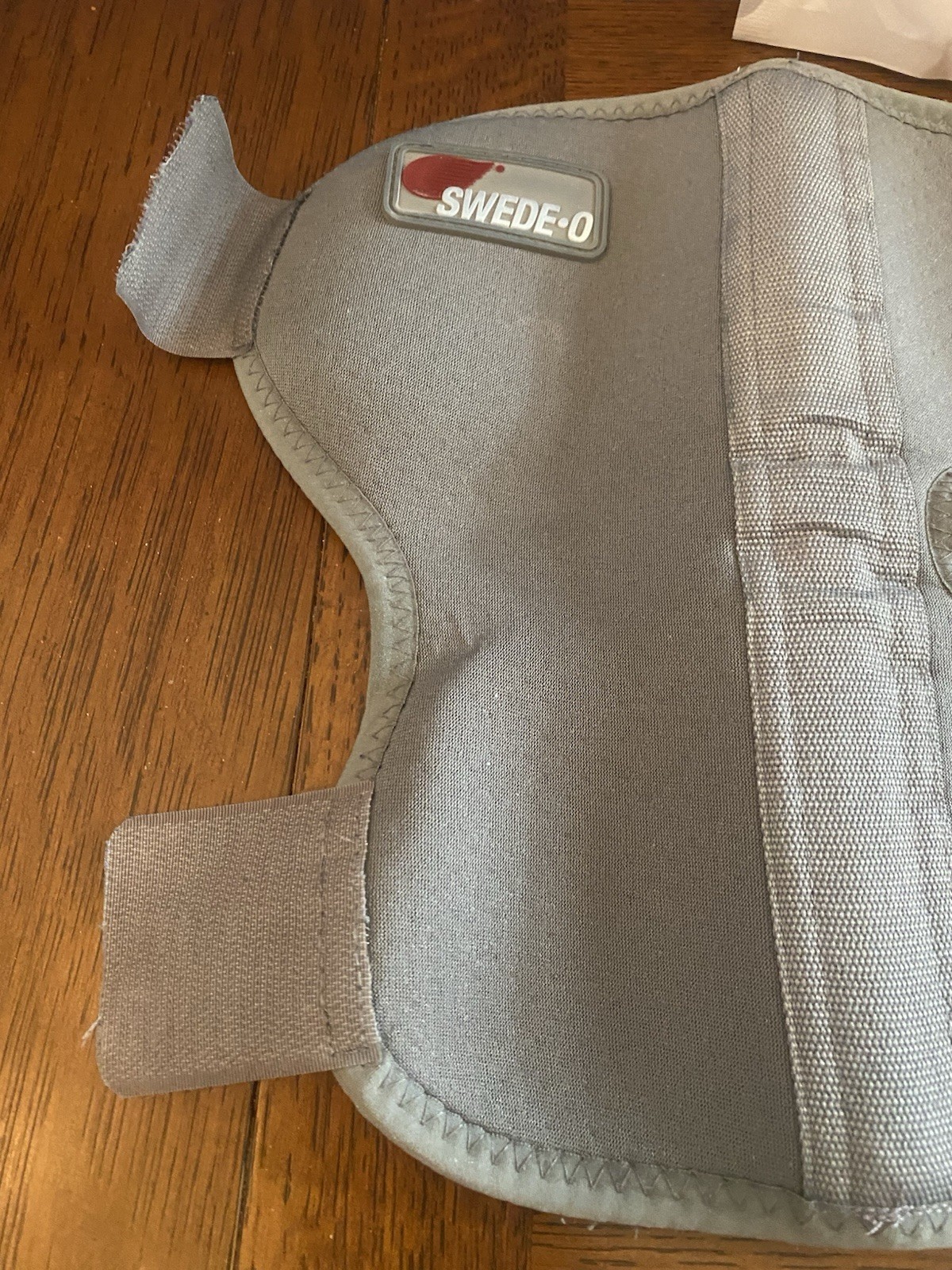 Swede-O Thermal Vent Open Knee Wrap Stabilizer Large Gray Knee Support Core Prod