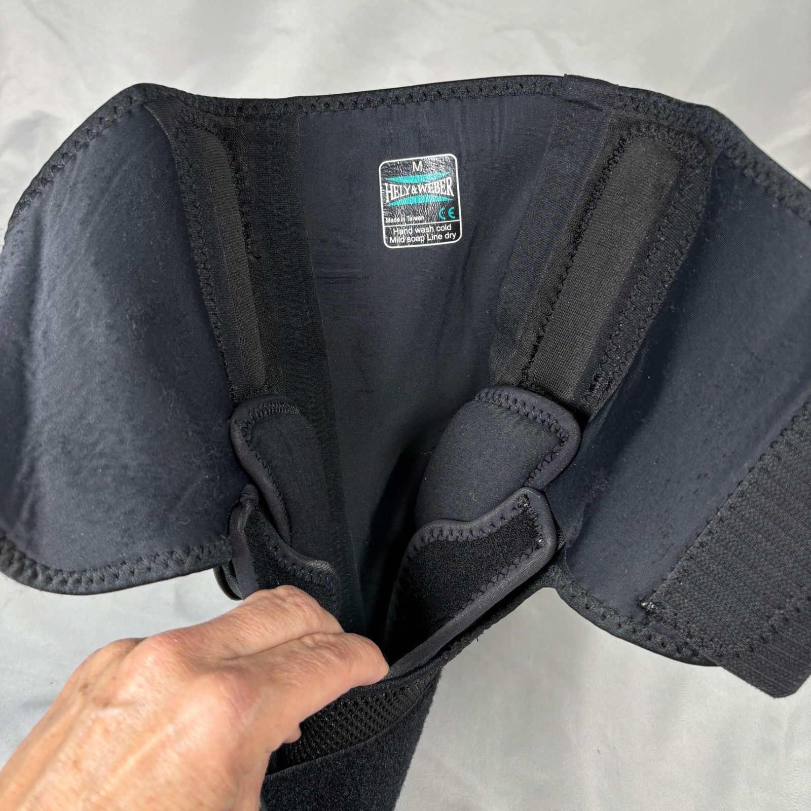 Hely & Weber Global Hinged Knee Brace Black Size Medium Support EUC