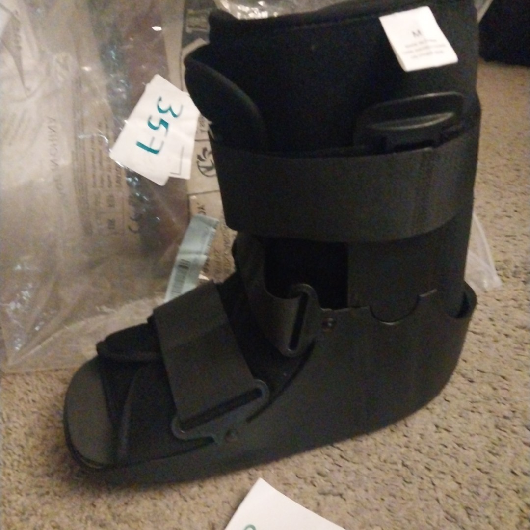 United Ortho Aircast Air Cam Walker Medical Walking Boot Medium Black Left Right