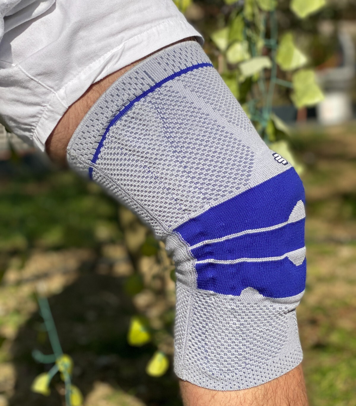 Bauerfeind GenuTrain Size 4 Knee Joint Brace Patella Support Meniscus ACL Hinge