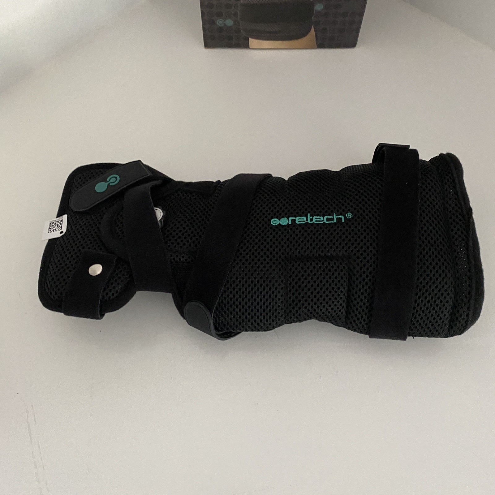 New – CORETECH 916 Left/Right Universal Wrist Brace/Splint – Black w/Manual
