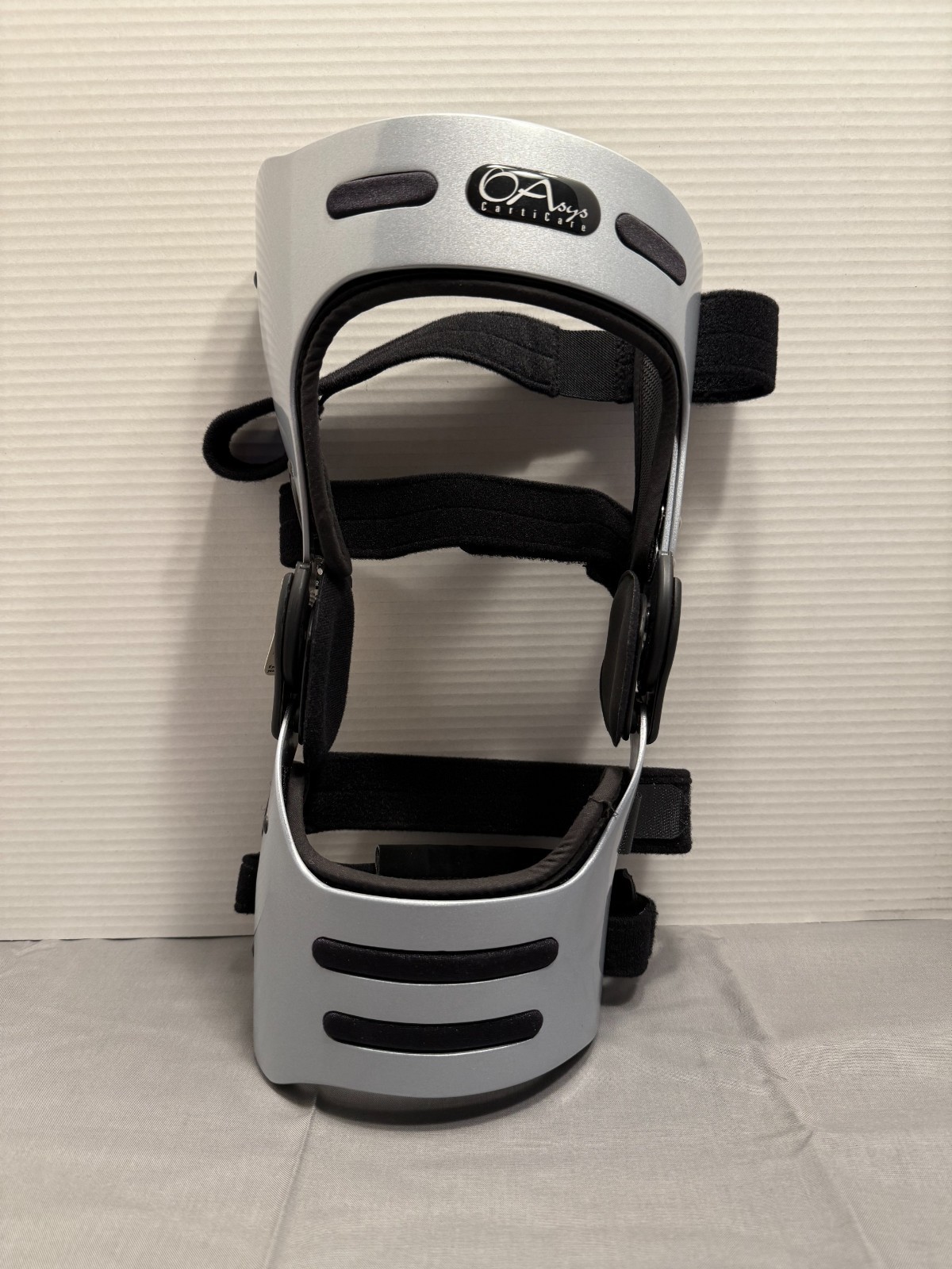 New OSSUR OAsys Carticare Adjustable Knee Brace XL RIGHT KNEE – Silver