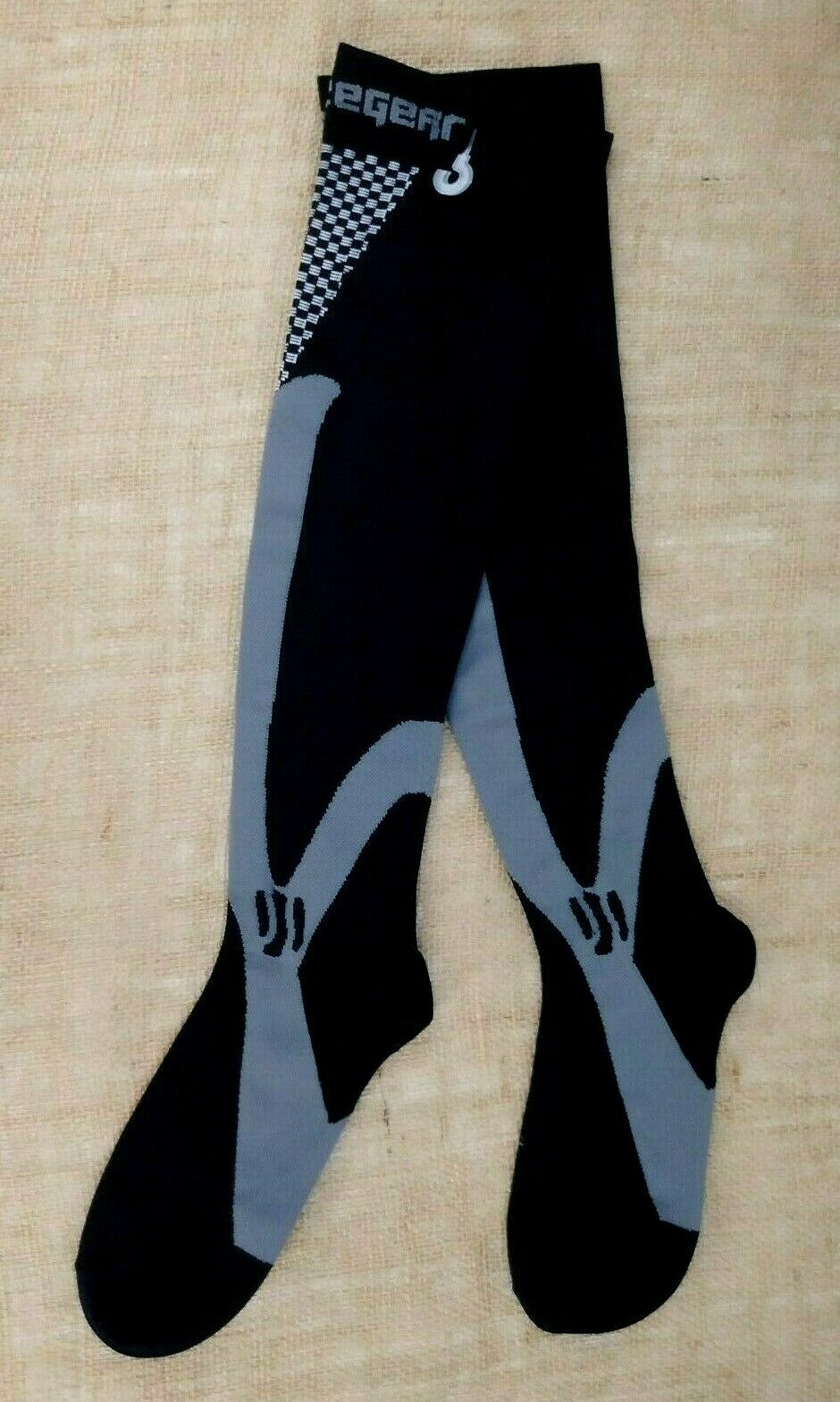 SQUEEZEGEAR COMPRESSION SOCKS SIZE L/XL Black Blood Better Circulation NEW