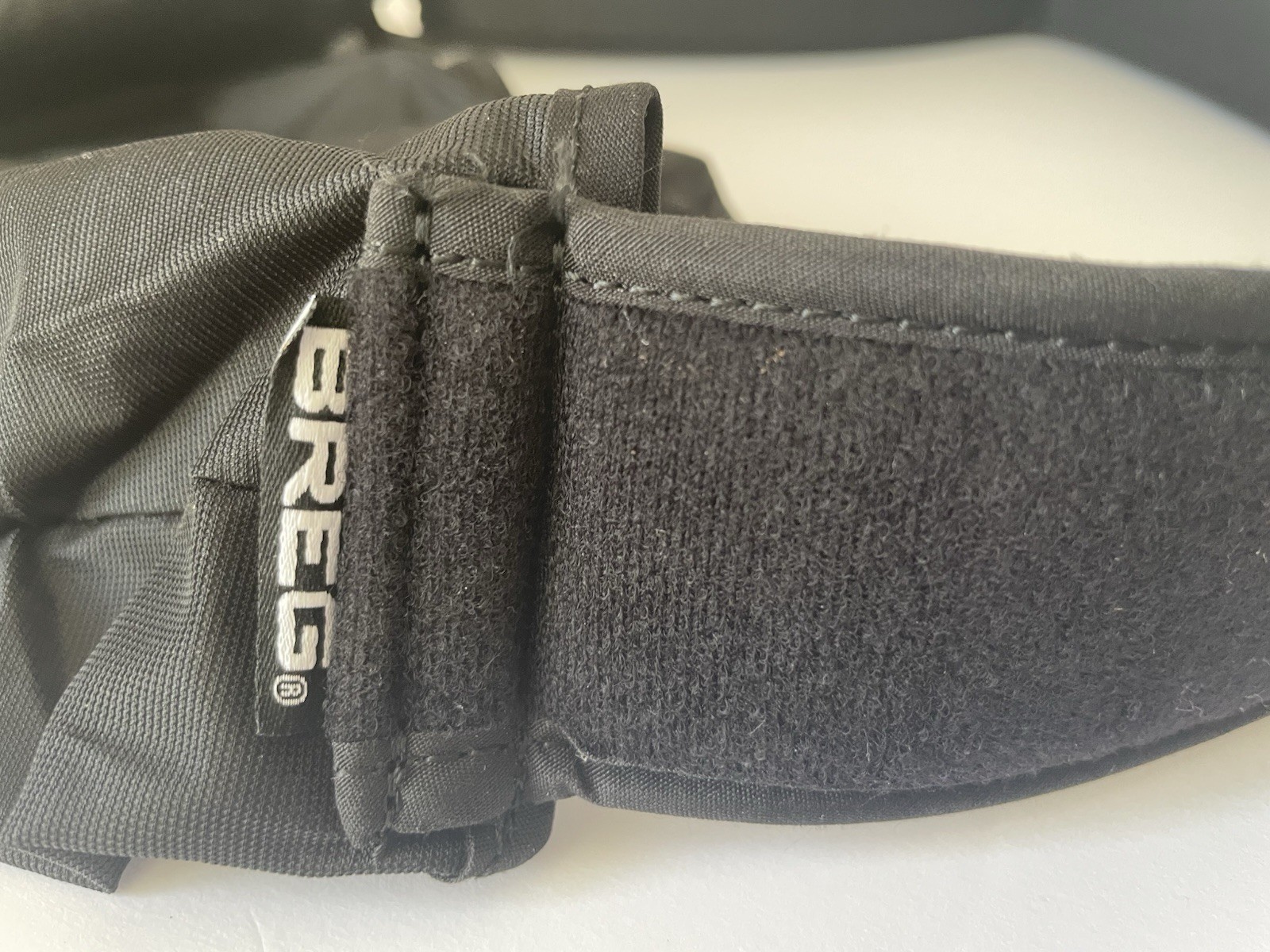 Breg Universal Essential Shoulder Sling VP20103-000 NEW