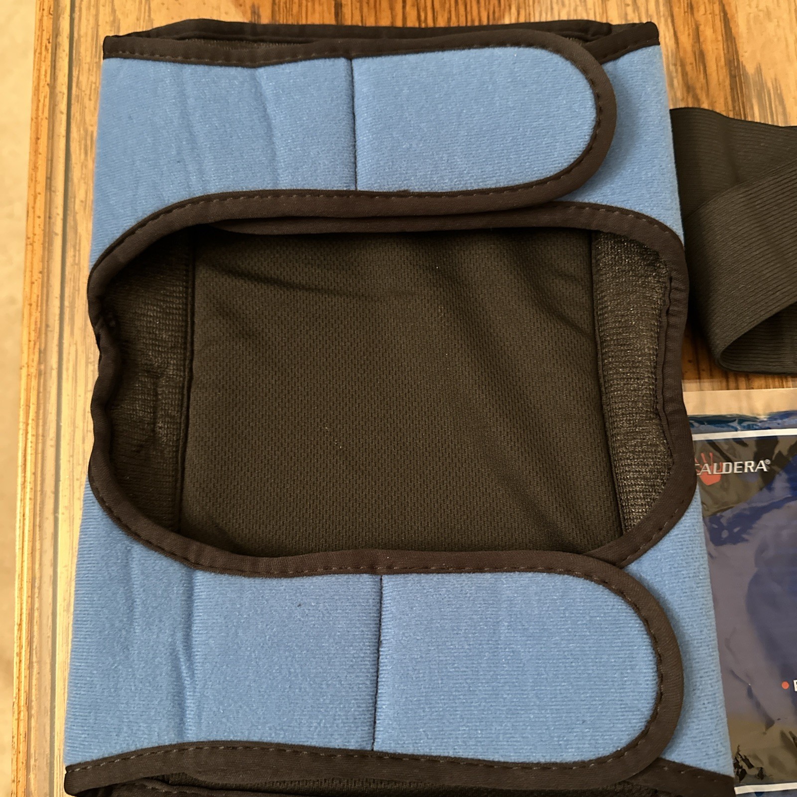 NWOT Caldera hot and cold knee brace Medium