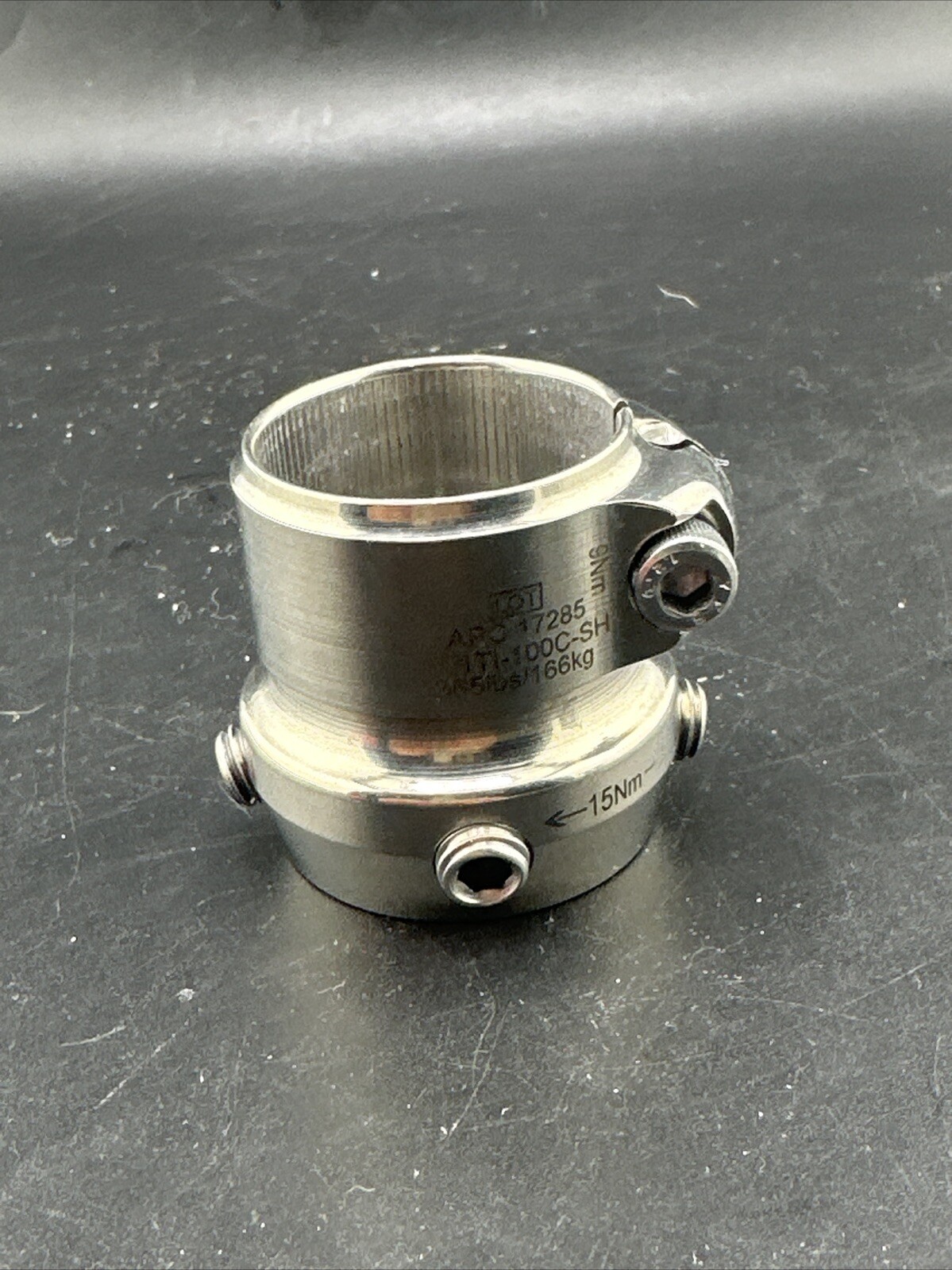 APC Short 30mm Diameter Prosthetic Tube Clamp. Titanium, TI-100C-SH.