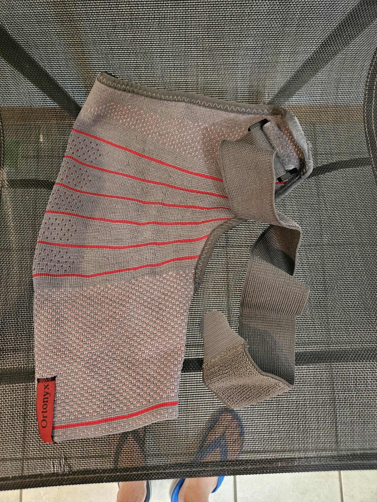 Ortonyx Compression Knee Brace Size Medium KB 743 Knee Support