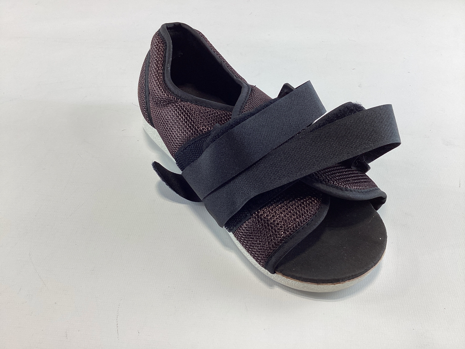 Womens Health Design Inc.Burgundy Surgical Shoe Medium NEW