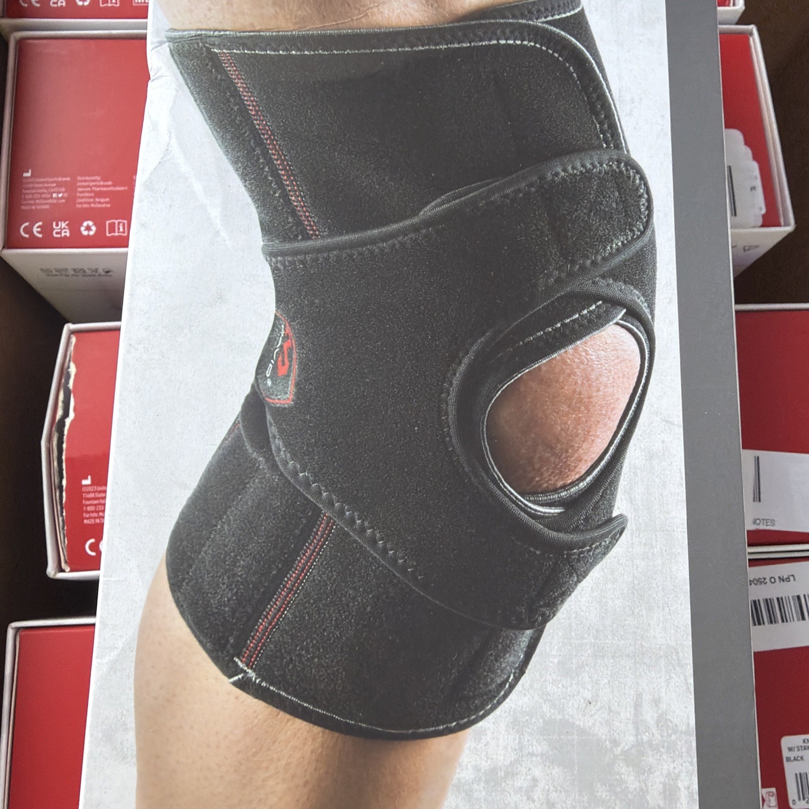 Mcdavid Level 2 Knee wrap w/ stays size large 15-17.5”