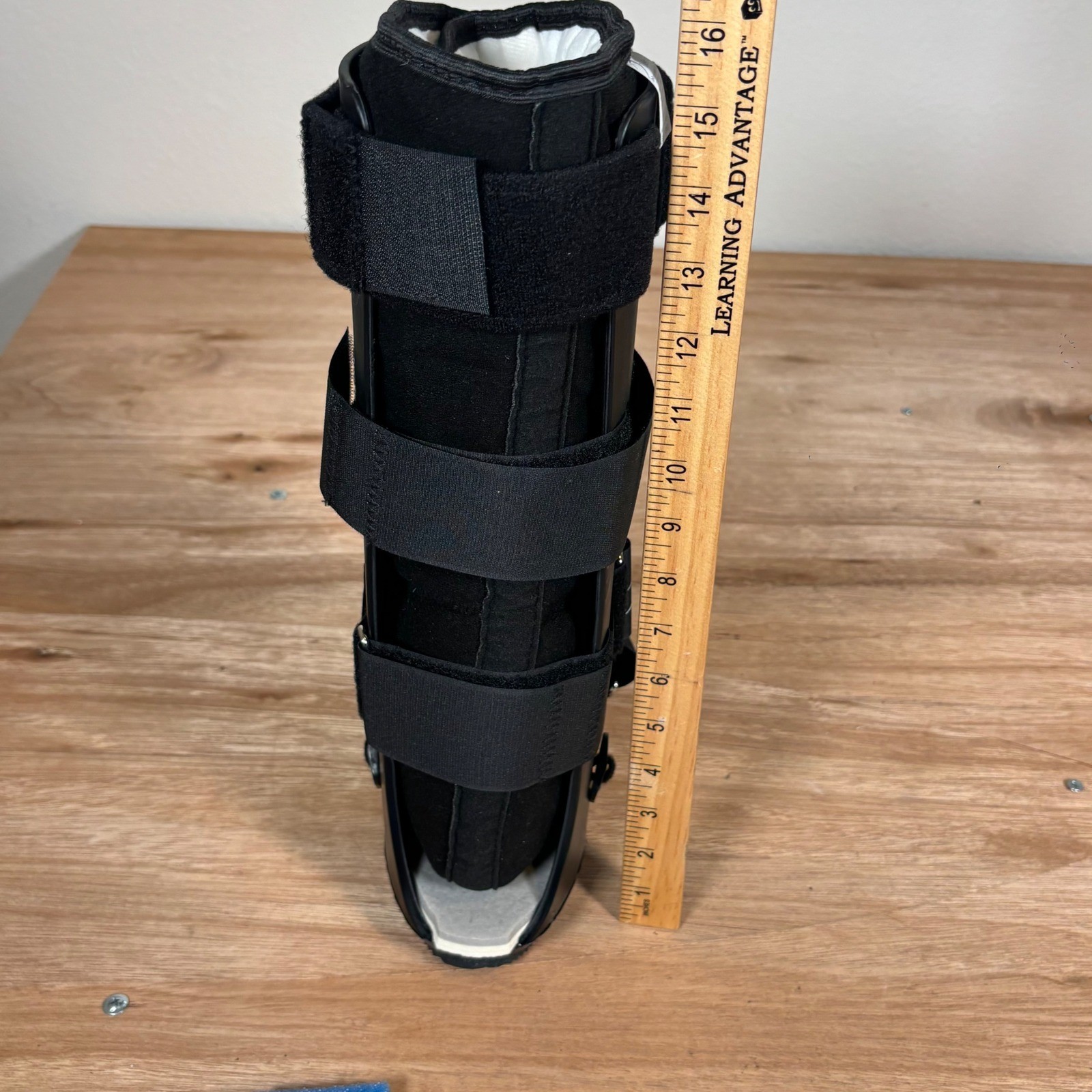 DeRoyal Short Leg Walker Samson Boot Black Small SL8001-03 Medical Orthopedic