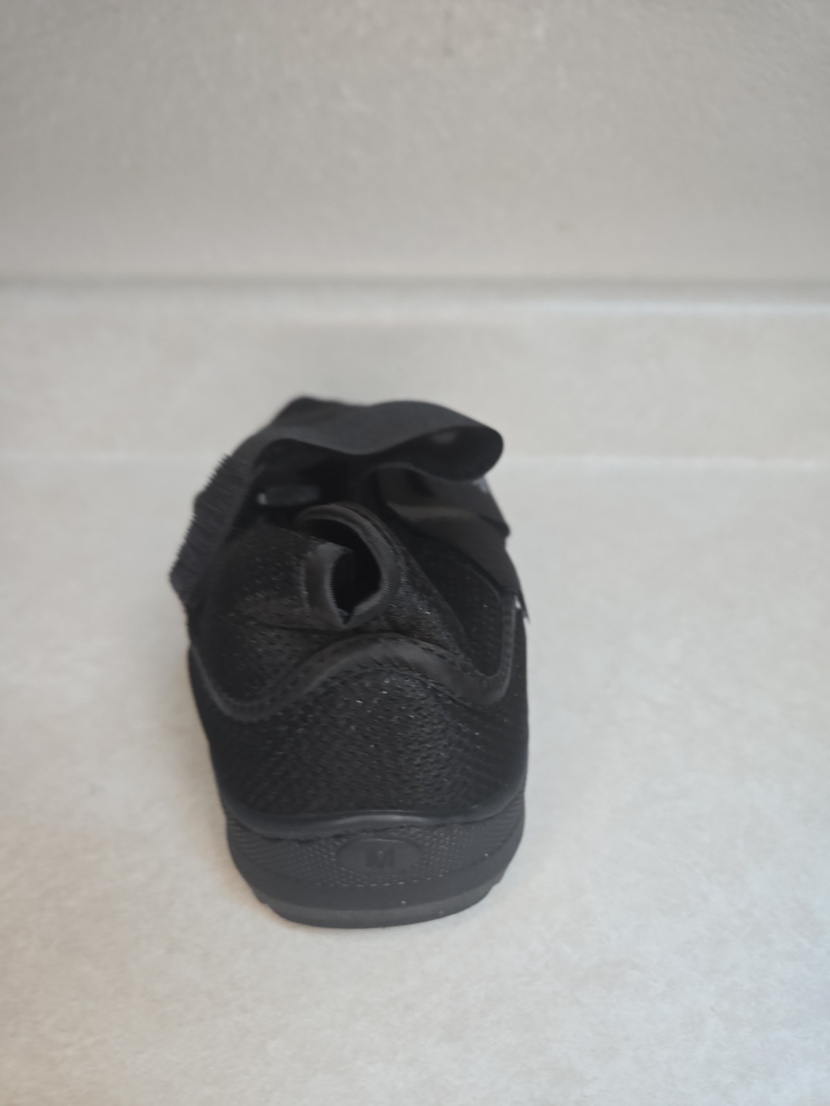 New Open Box Braceability Closed Toe Medical Walking Shoe Medium
