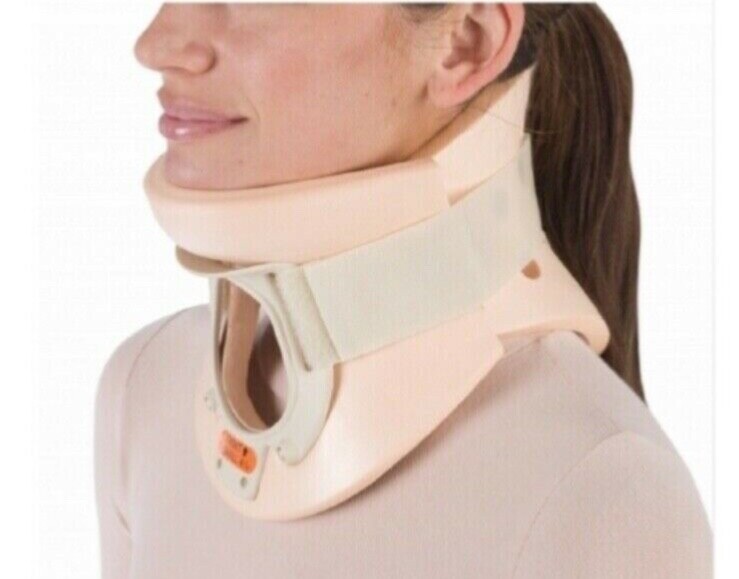 Lot of 30 ProCare DJO Cervical Collar 4-1/4 Inch Height 