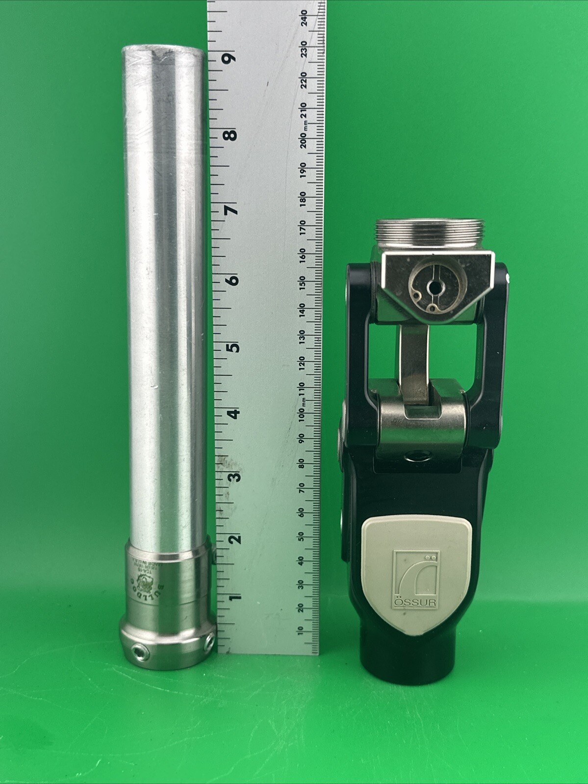Ossur 1900 Prosthetic Knee. Great Condition.