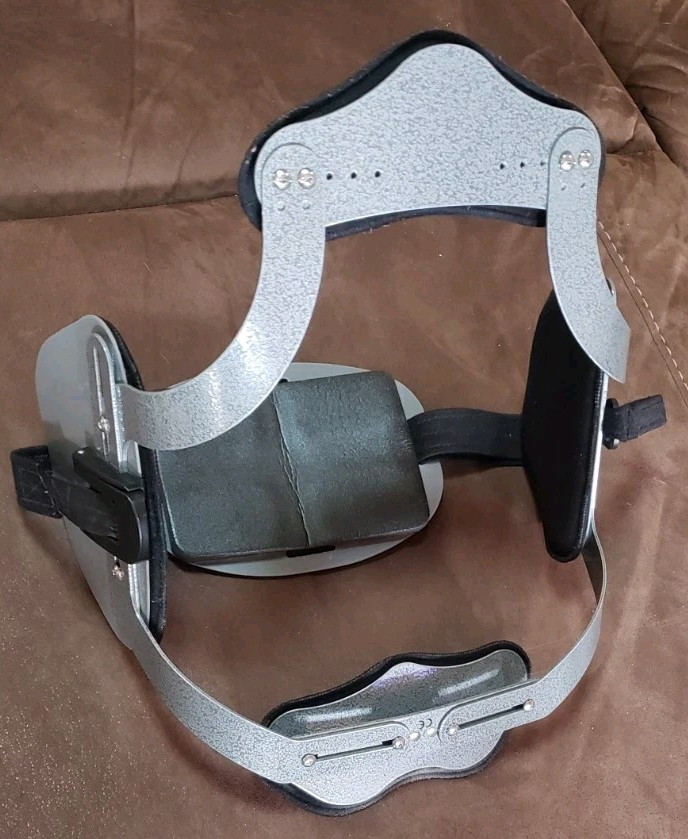 Thoracic Back Support Steel Frame Back Brace Adult Medium/Large Adjustable