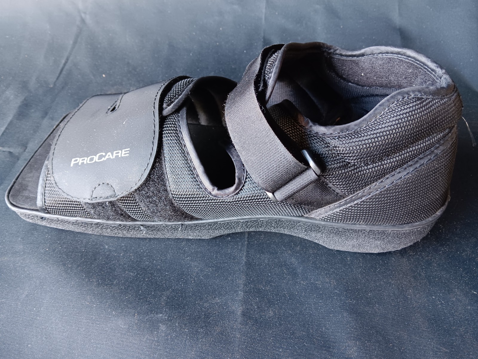 ProCare Squared Toe Post-Op Shoe Size: Large ( Wear on the left or right )