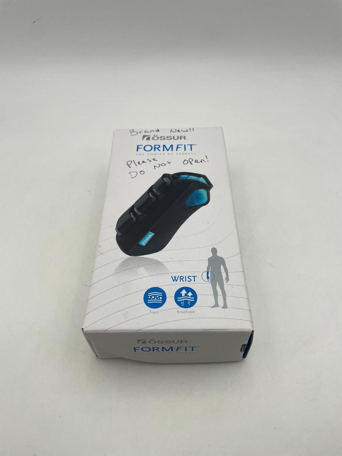 Ossur Formfit 317085 Wrist Brace 8″ Black Medium Left Hand Adjustable Straps