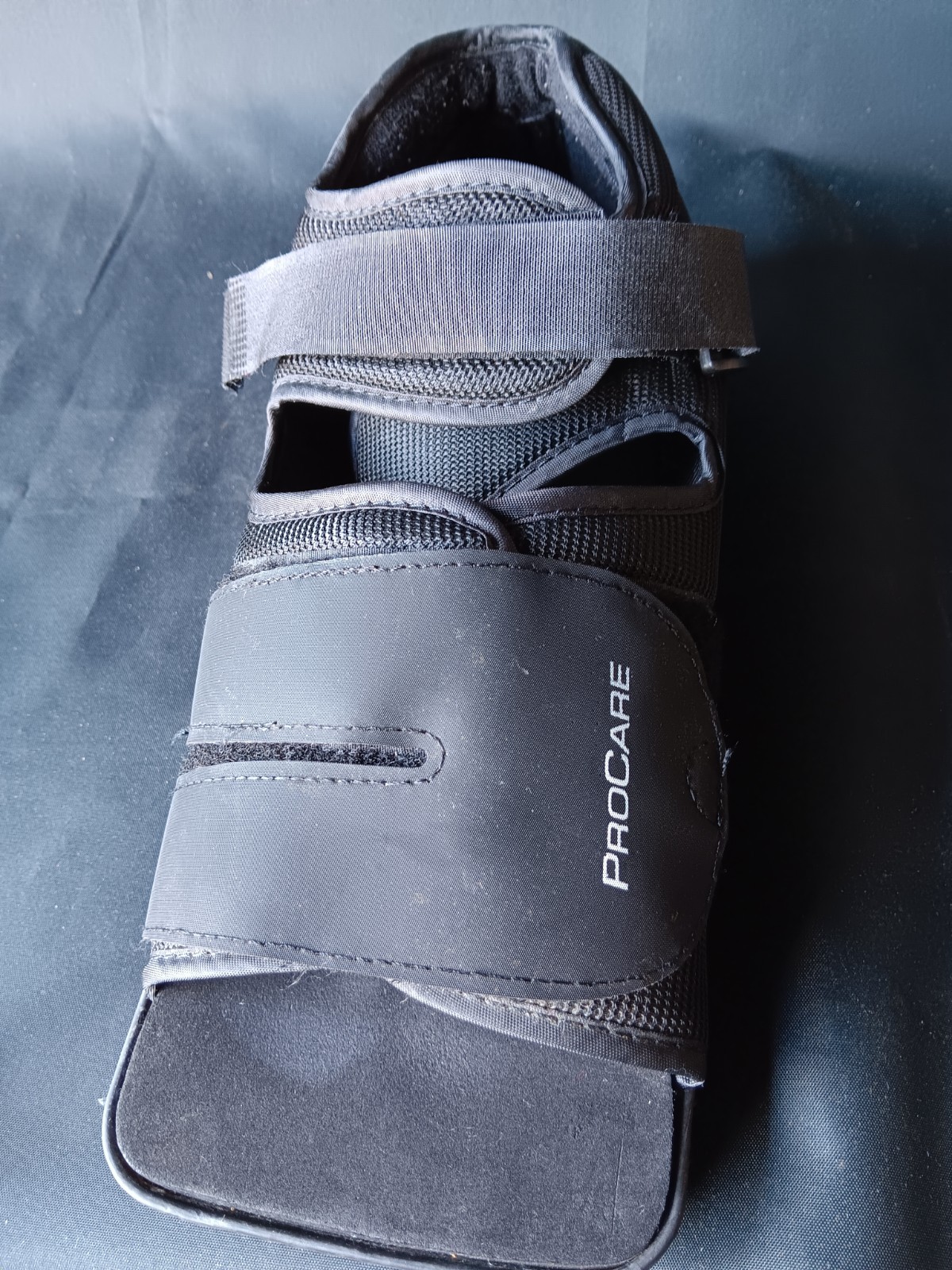 ProCare Squared Toe Post-Op Shoe Size: Large ( Wear on the left or right )