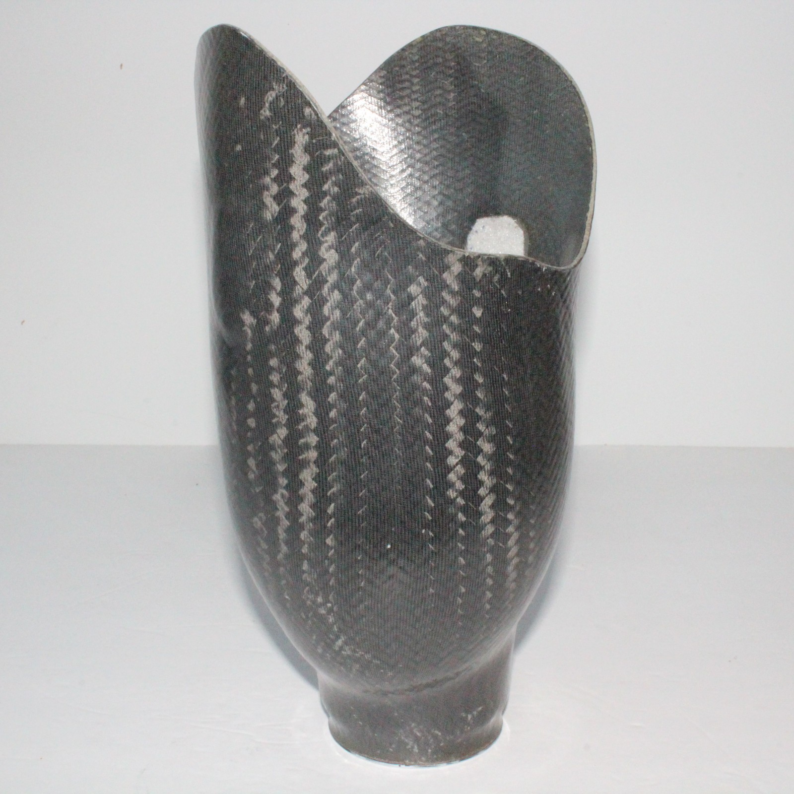 BELOW-KNEE CARBON FIBER PROSTHETIC LEFT SOCKET w/ OSSUR 544 ICELOCK ADAPTER