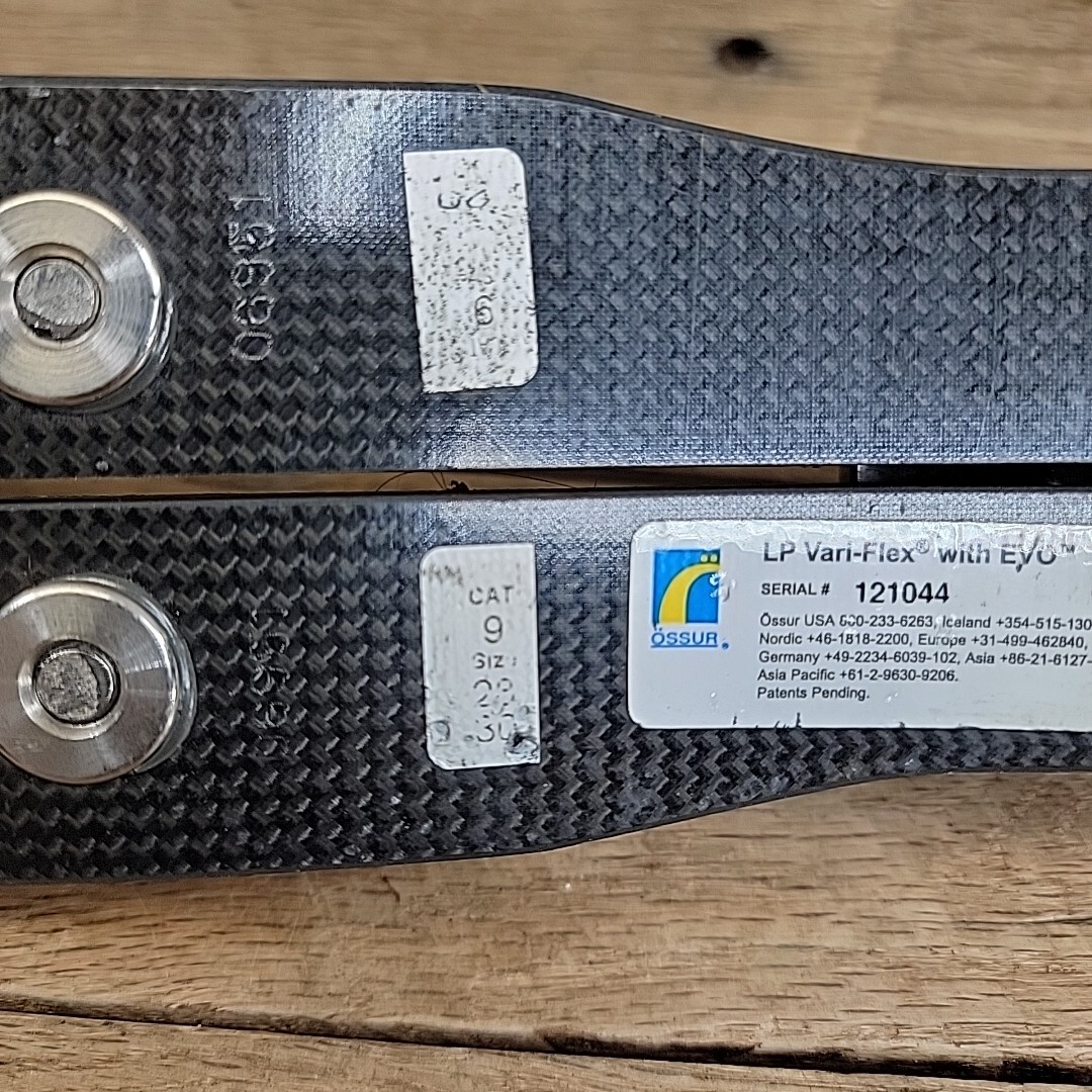 LP VARI-FLEX with EVO LOW PROFILE PROSTHETIC FOOT Sz 28 – 30 / CAT 9 RIGHT LEFT